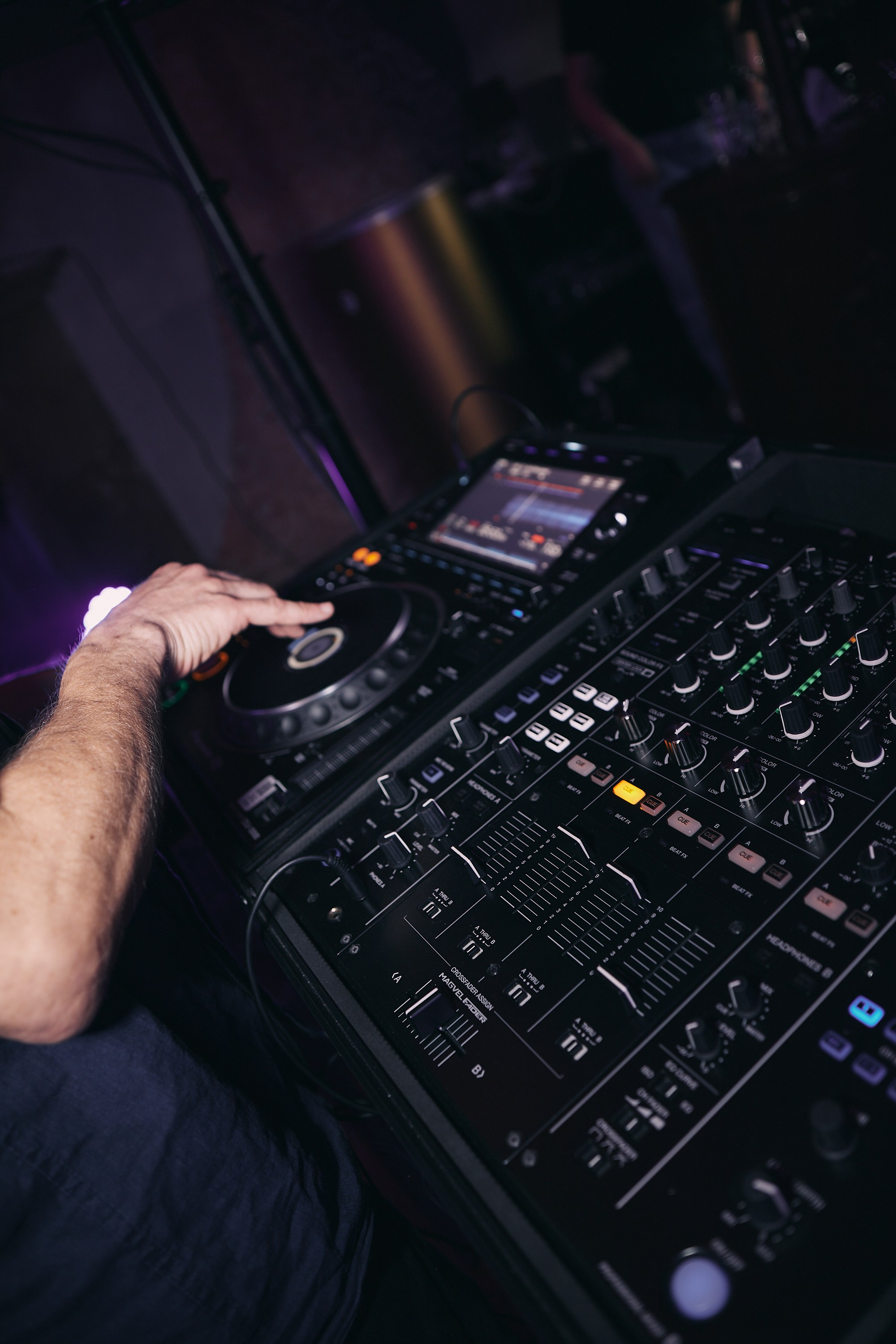 Photo Reportage from the Bar: Live Coverage of a Nighttime Party in Tbilisi. Photographer & videographer in Tbilisi, Georgia