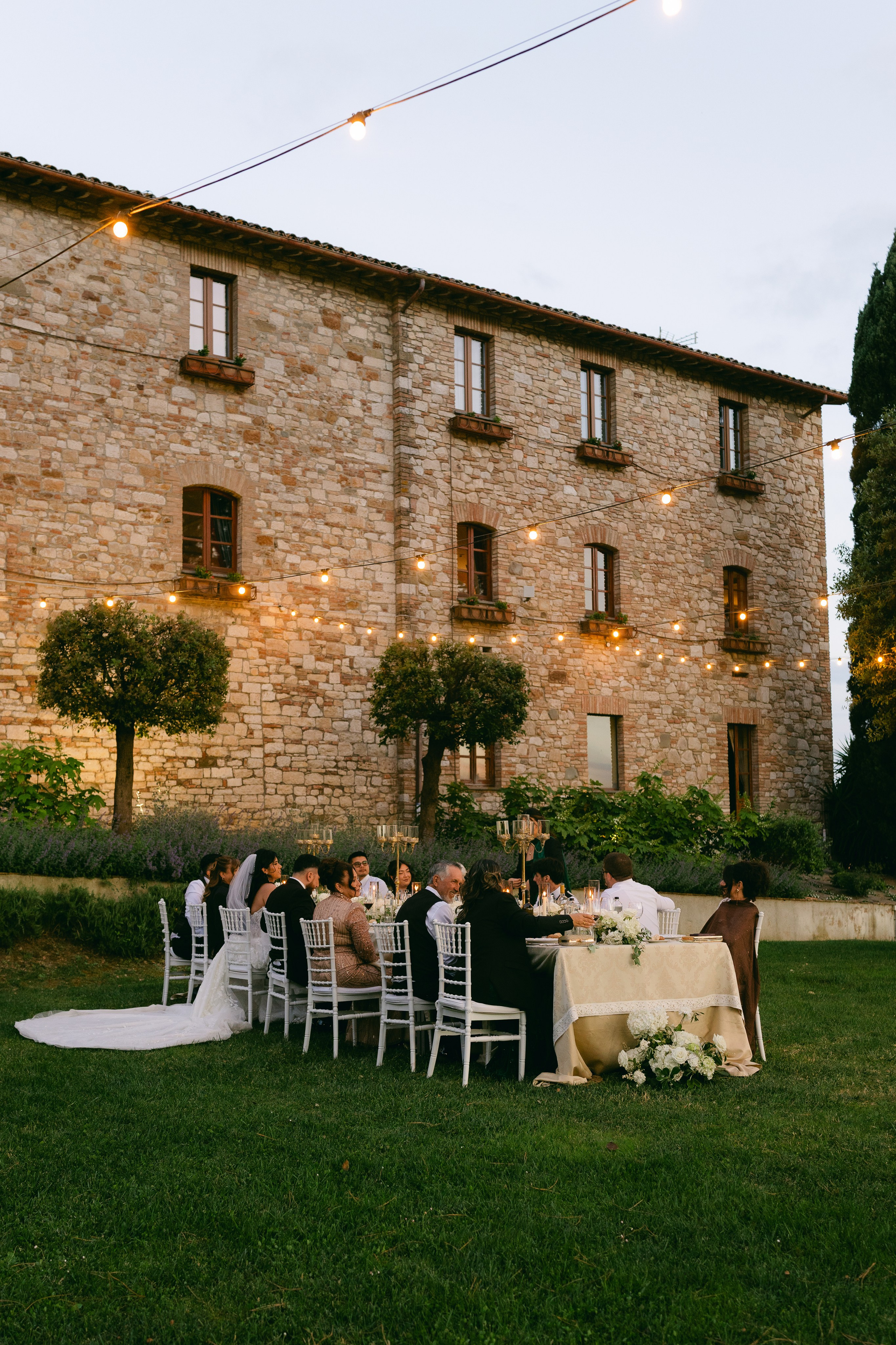 Ibtxhis and Keng elopement In italy — Isola del Garda