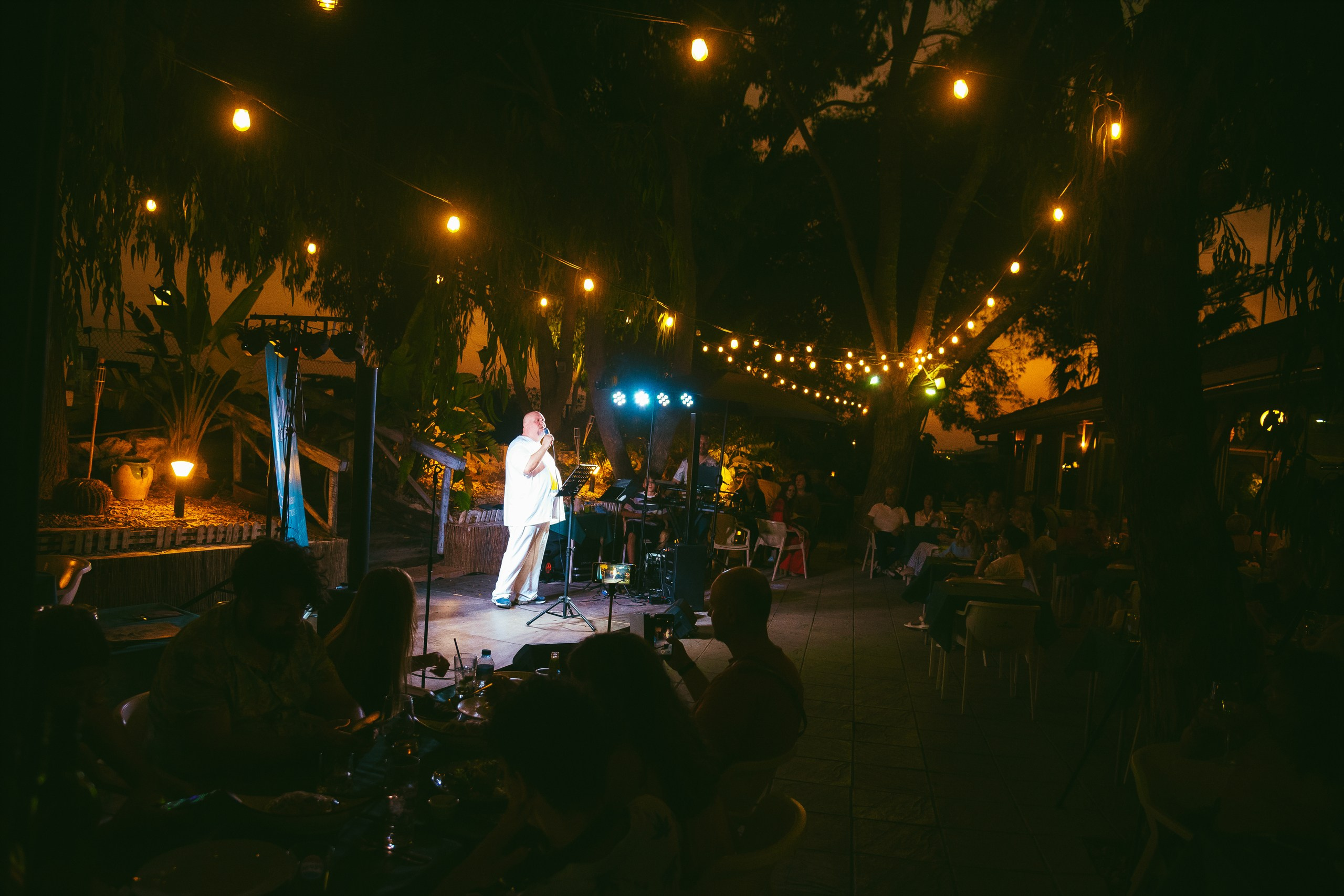 Photo report from a creative evening at the El Bosque Animado restaurant, Torrevieja