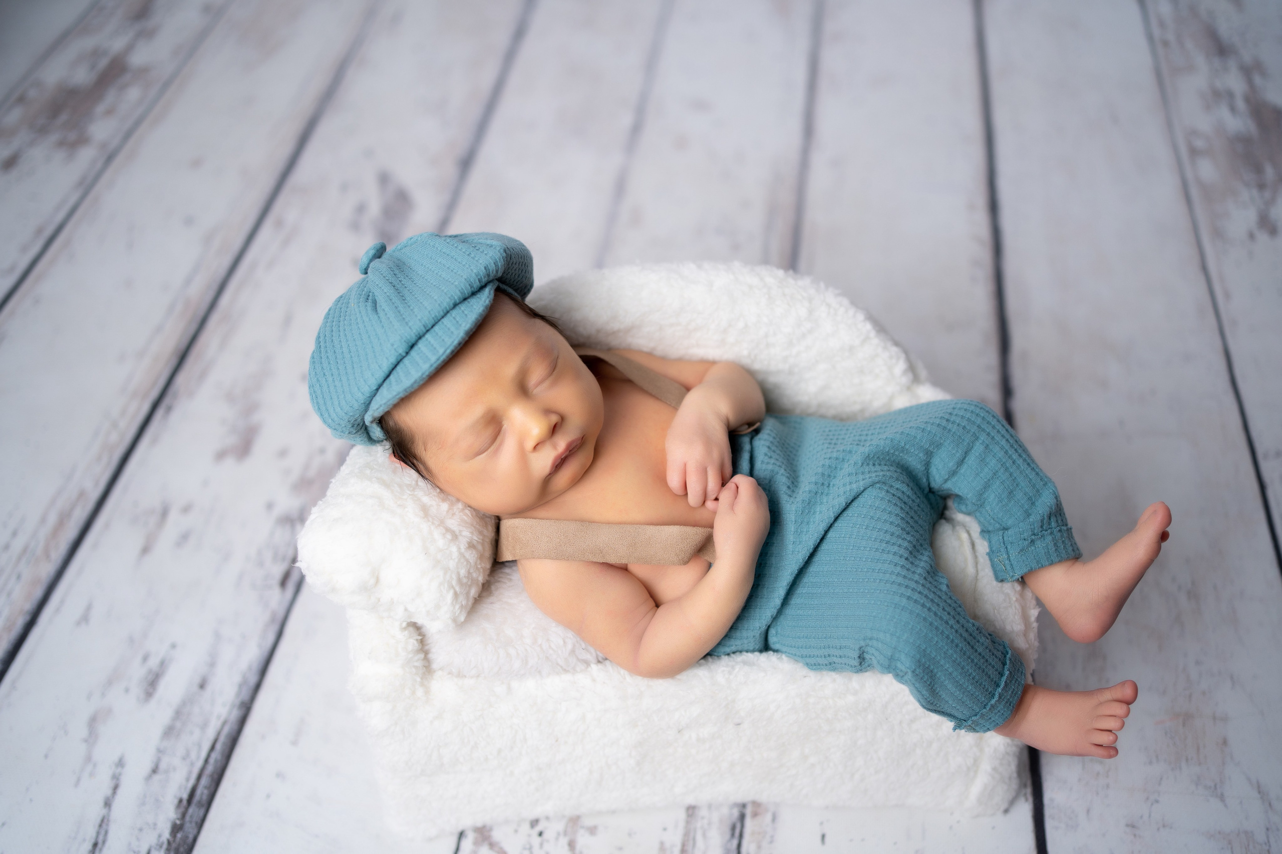NEWBORN. BabyBumpbyCristinaH