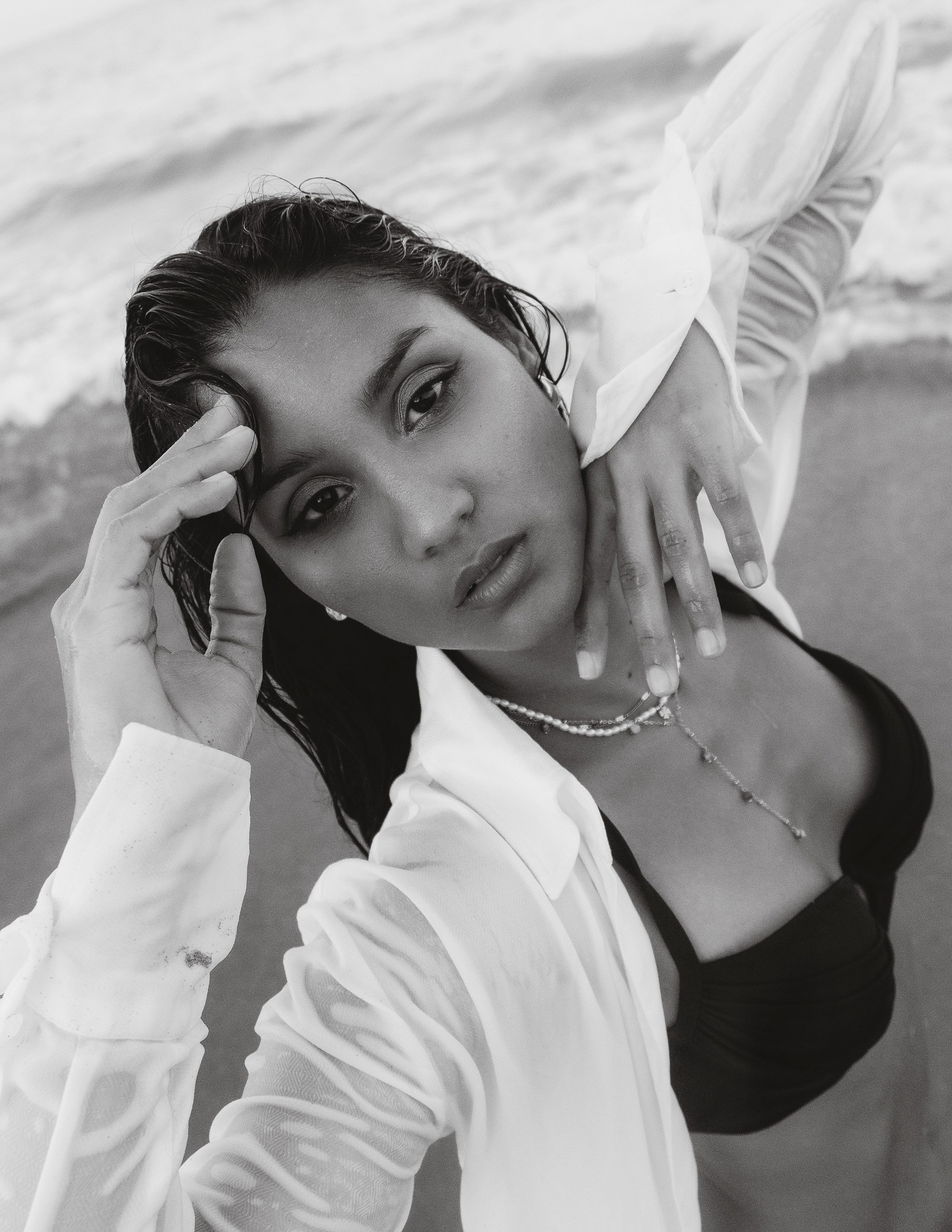 Romantic Portrait by the Sea: Sunset Shoot in Guardamar — Photographer Andrey Lukovnikov