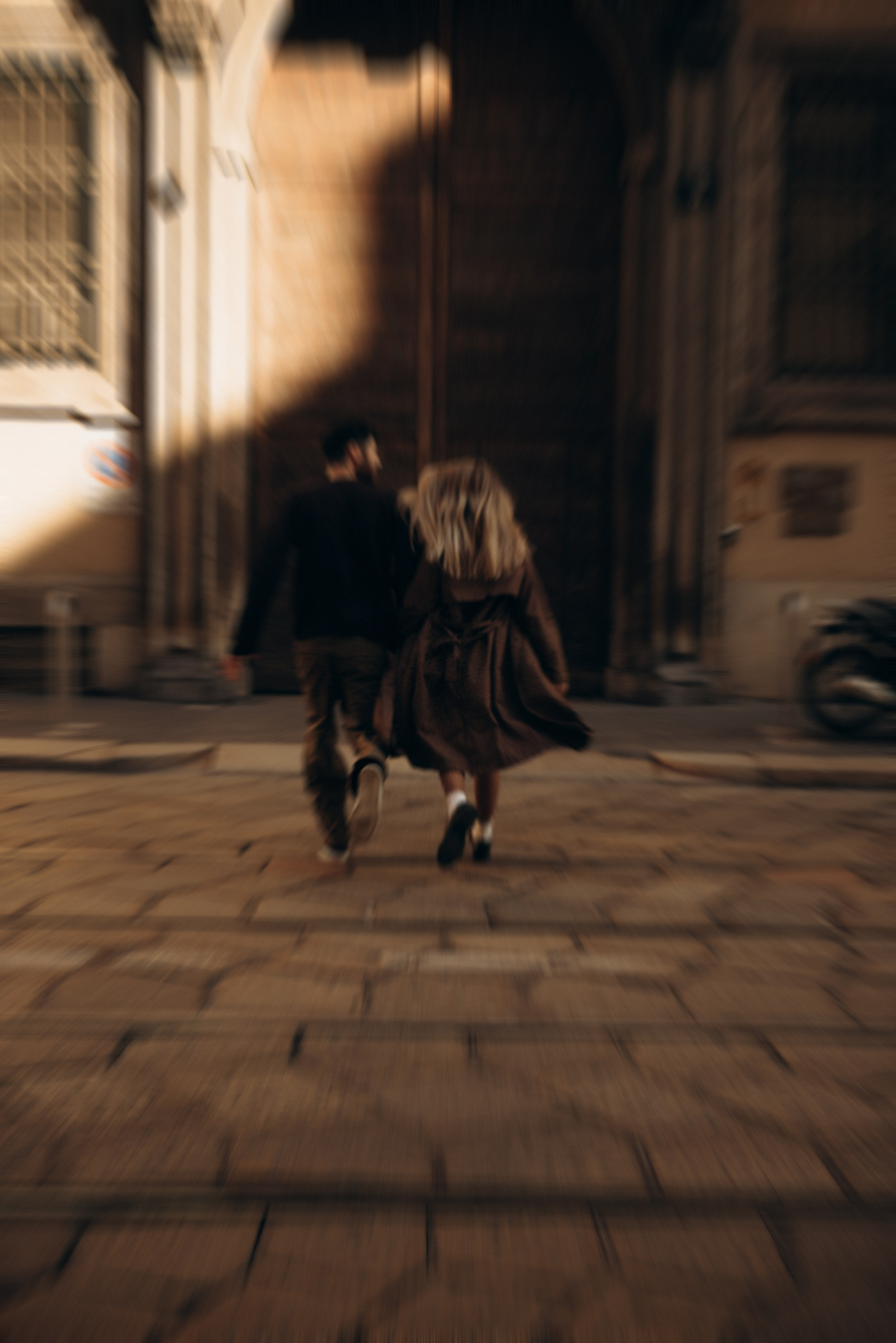 Private shooting of tourist in Milan. Russian speaking photographer. Romantic photo walk in Milan