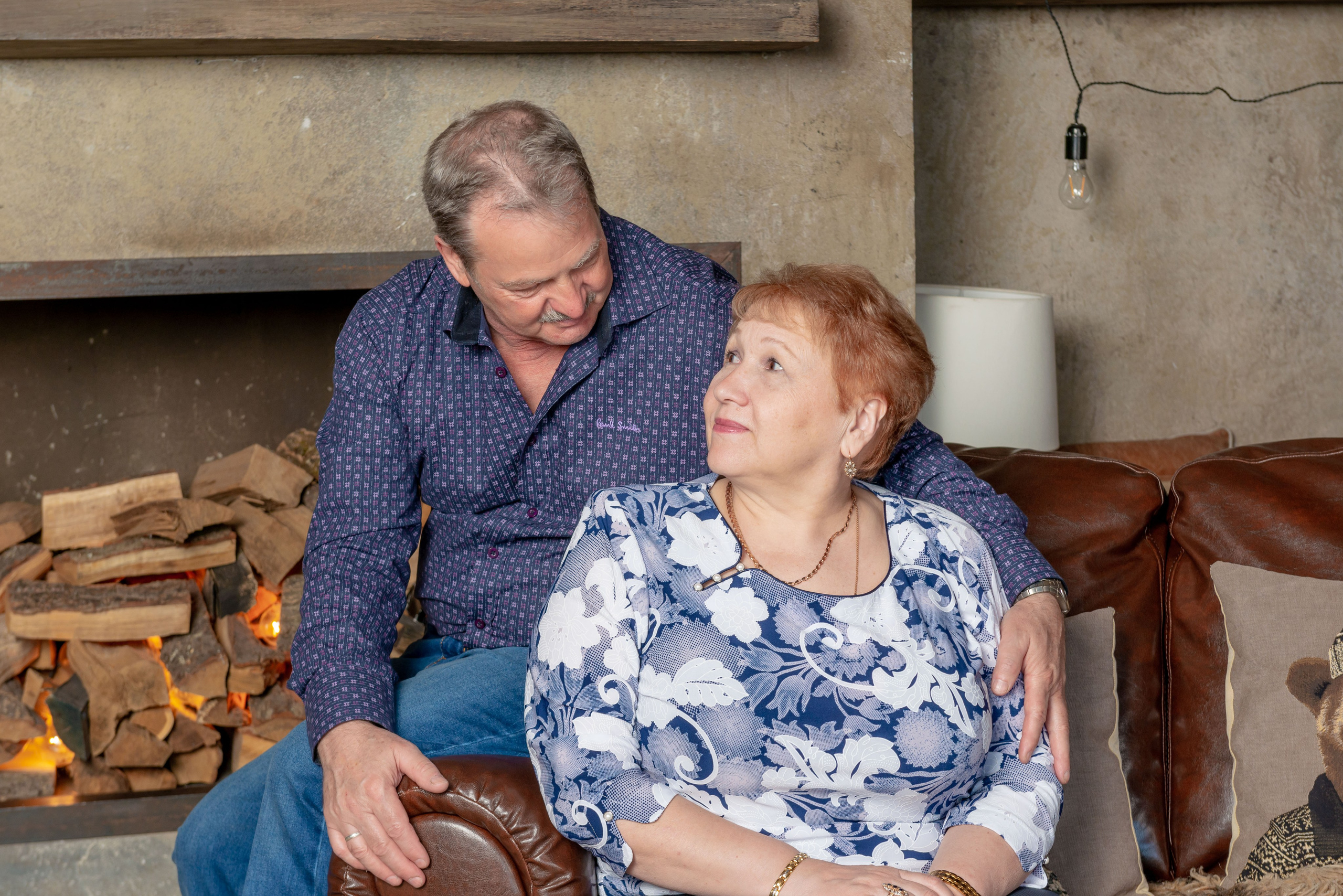 Photosession of a married couple in the studio. FOTÓGRAFO MÉXICO QUINTANA ROO