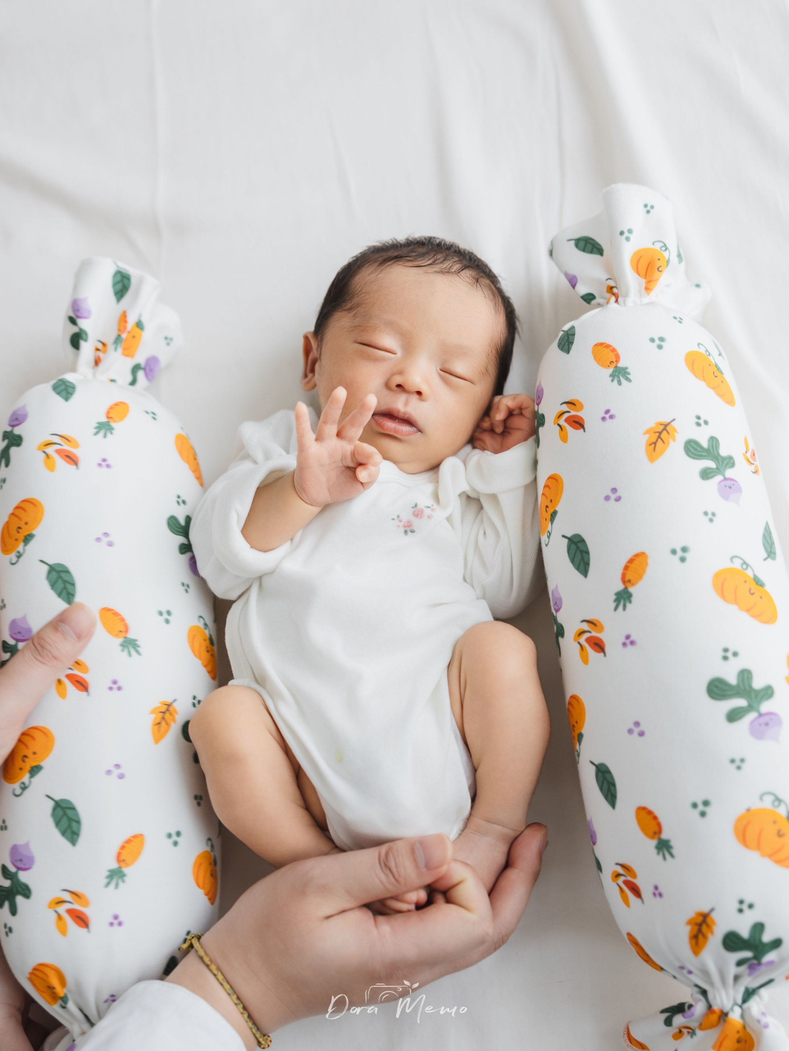 A Newborn at Home — Shanghai Family Photographer Documentary Session