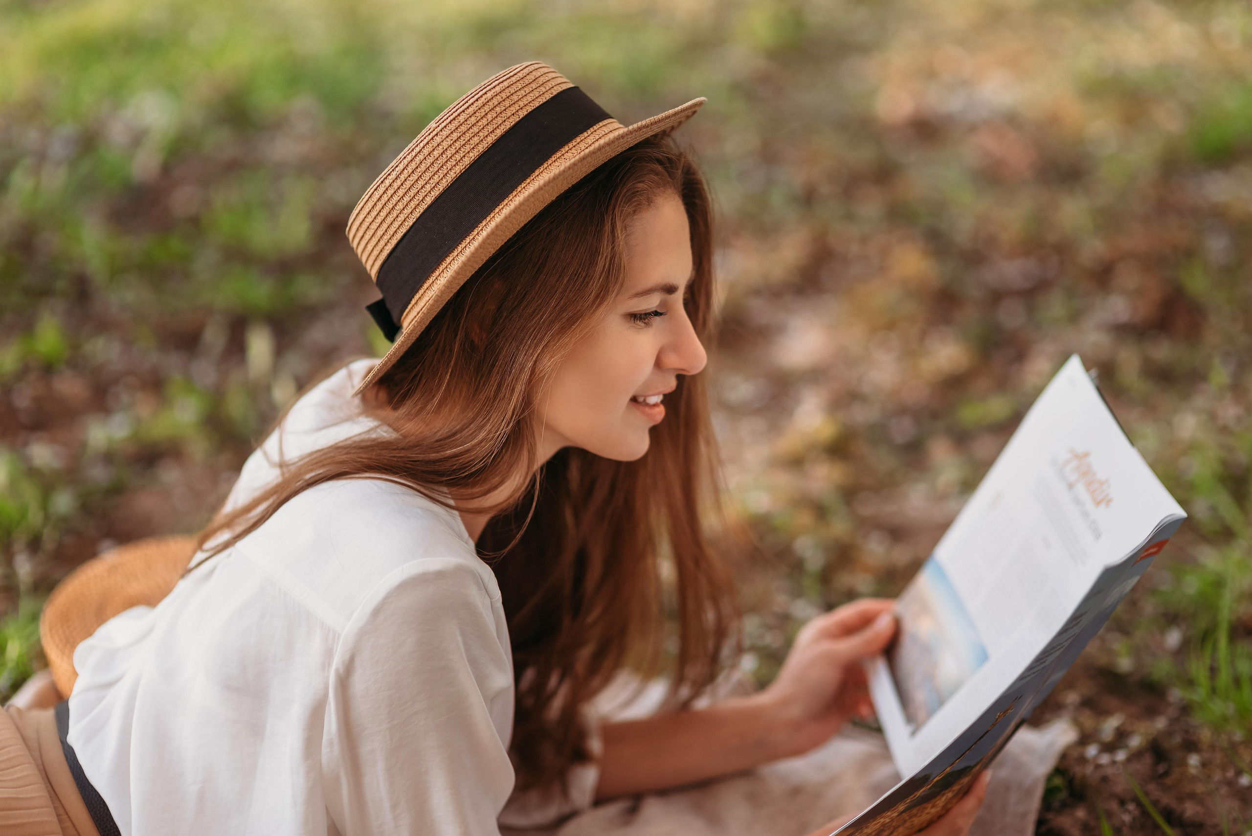 Съёмка в цветущих садах. Семейный фотограф и фотограф новорожденных в Вильнюсе Ирина Беленкевич