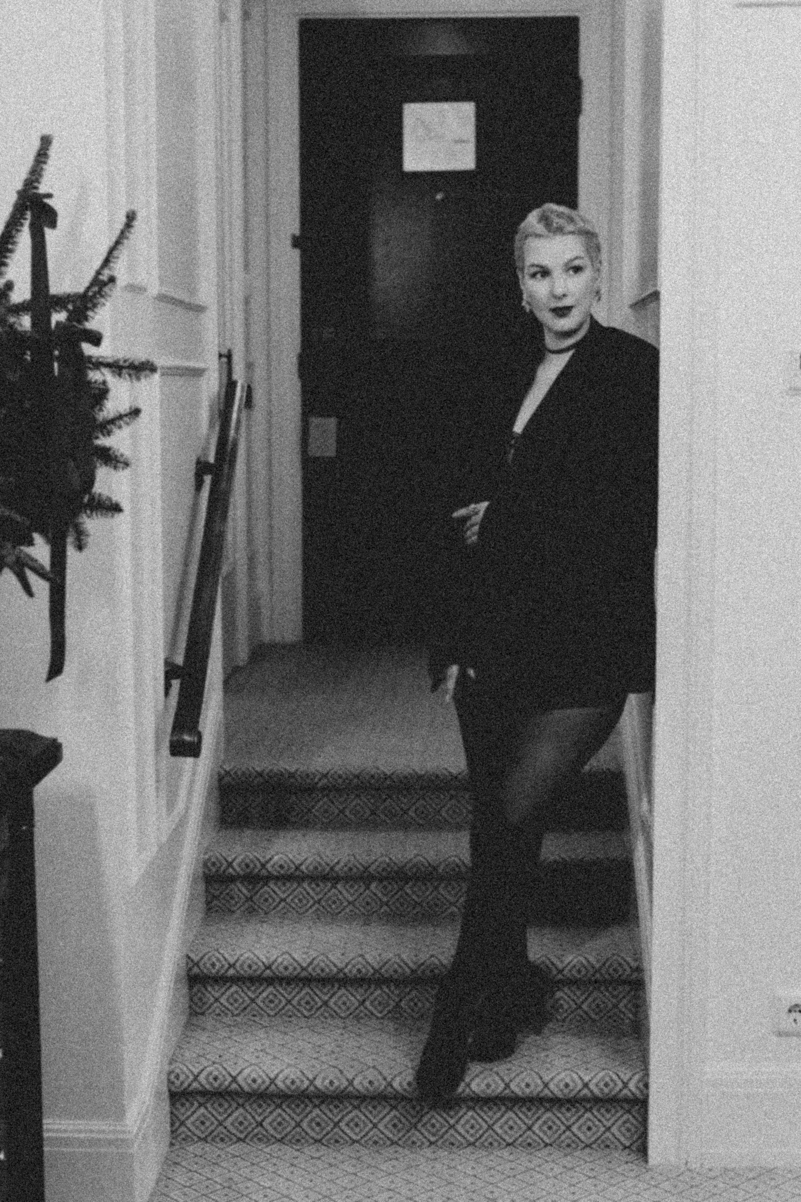 Luxury Boudoir Photography NYC | Four Seasons Hotel Photo Sessions. Videographer and photographer in New York // MAKAROV.VIDEO