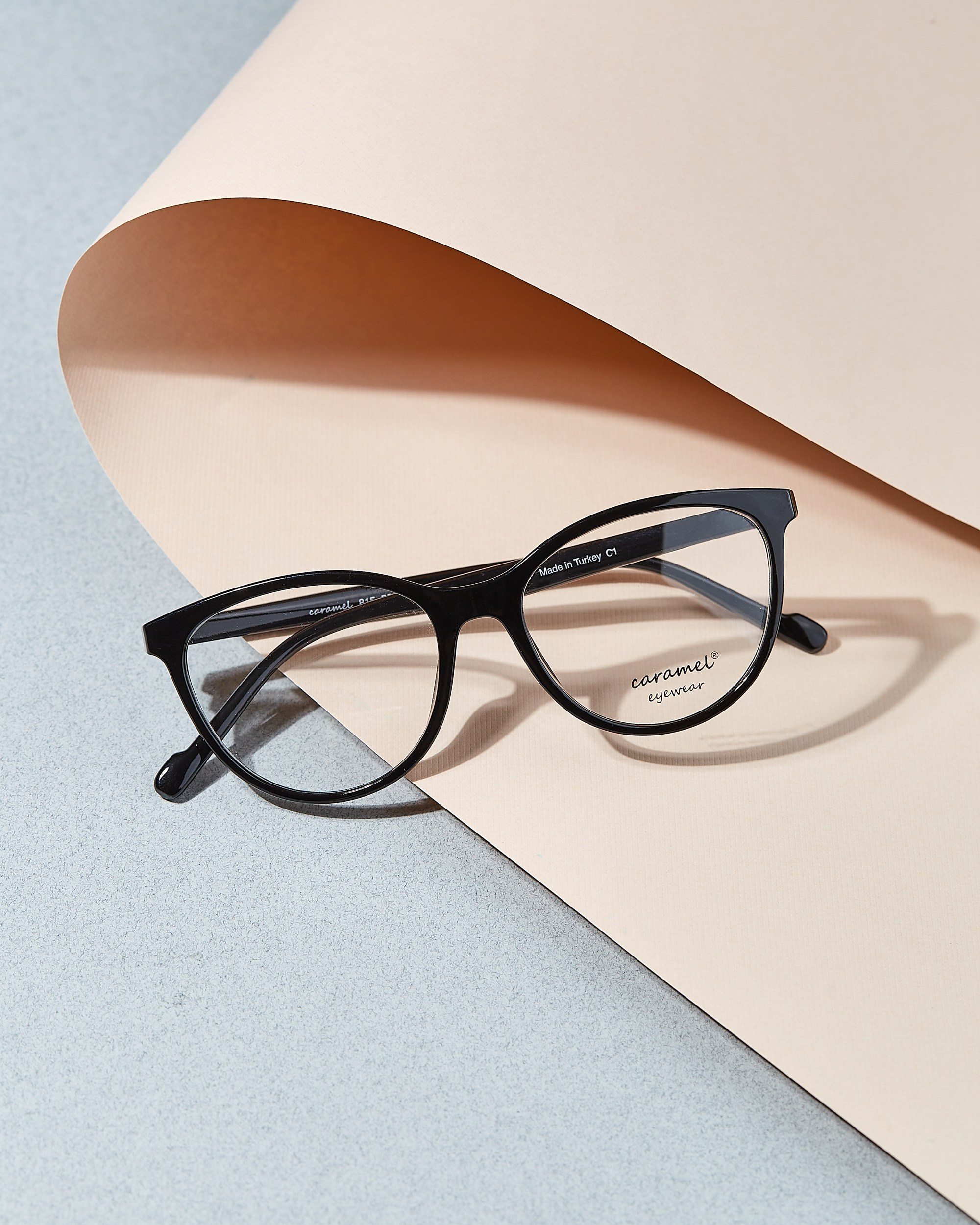 Eynək Fotoqrafiyası — Satışınızı Artıran Peşəkar Vizual Həllər. Məhsul Fotoqrafı Bakıda