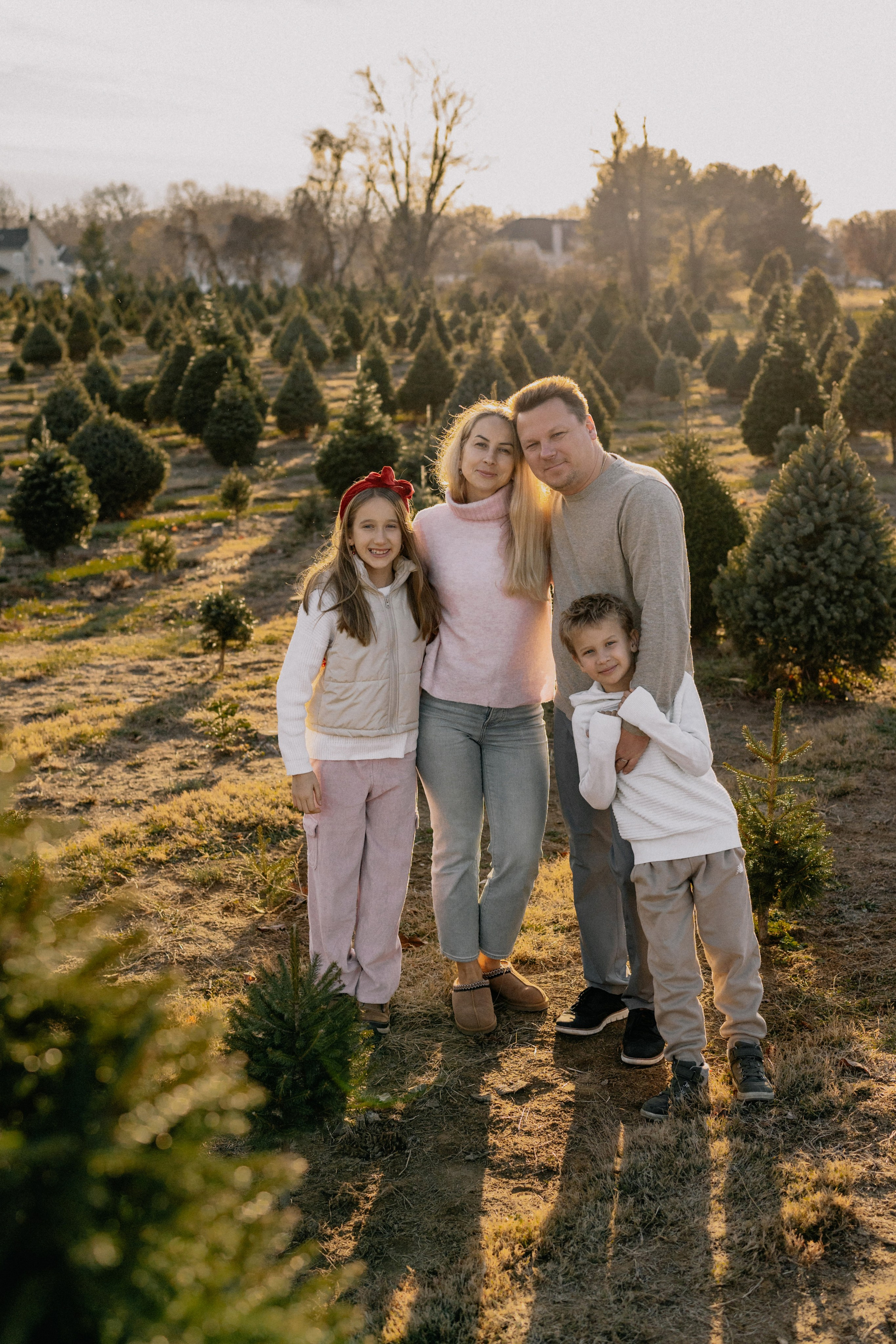 Christmas Farm Family Photoshoot – Magical Holiday Memories. Alisa Tant — Family and newborn photographer Bucks County, Montgomery county, Philadelphia, NJ
