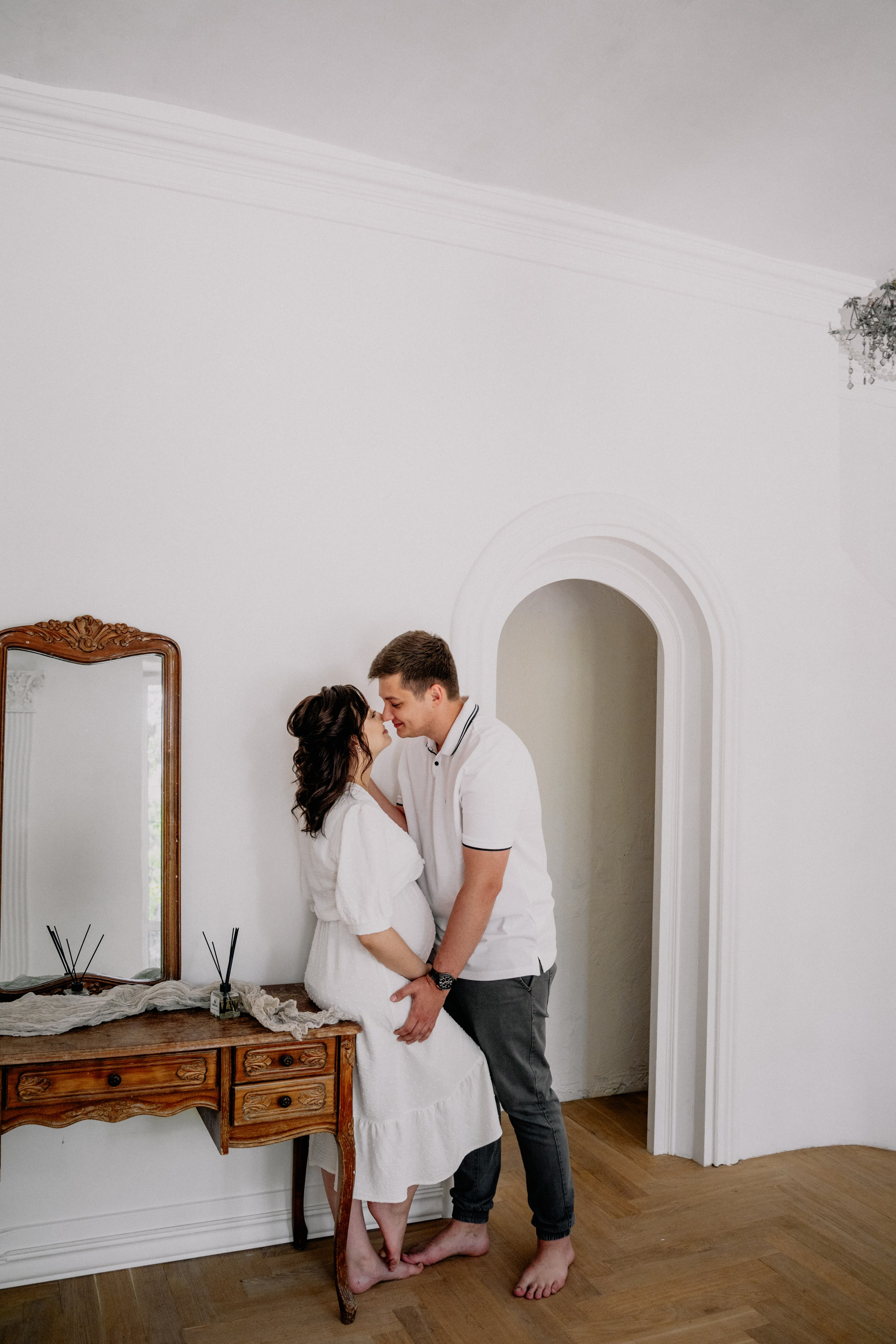 Cozy Maternity Photography at Home – Soft & Emotional Motherhood Moments. Alisa Tant — Family and newborn photographer Bucks County, Montgomery county, Philadelphia, NJ