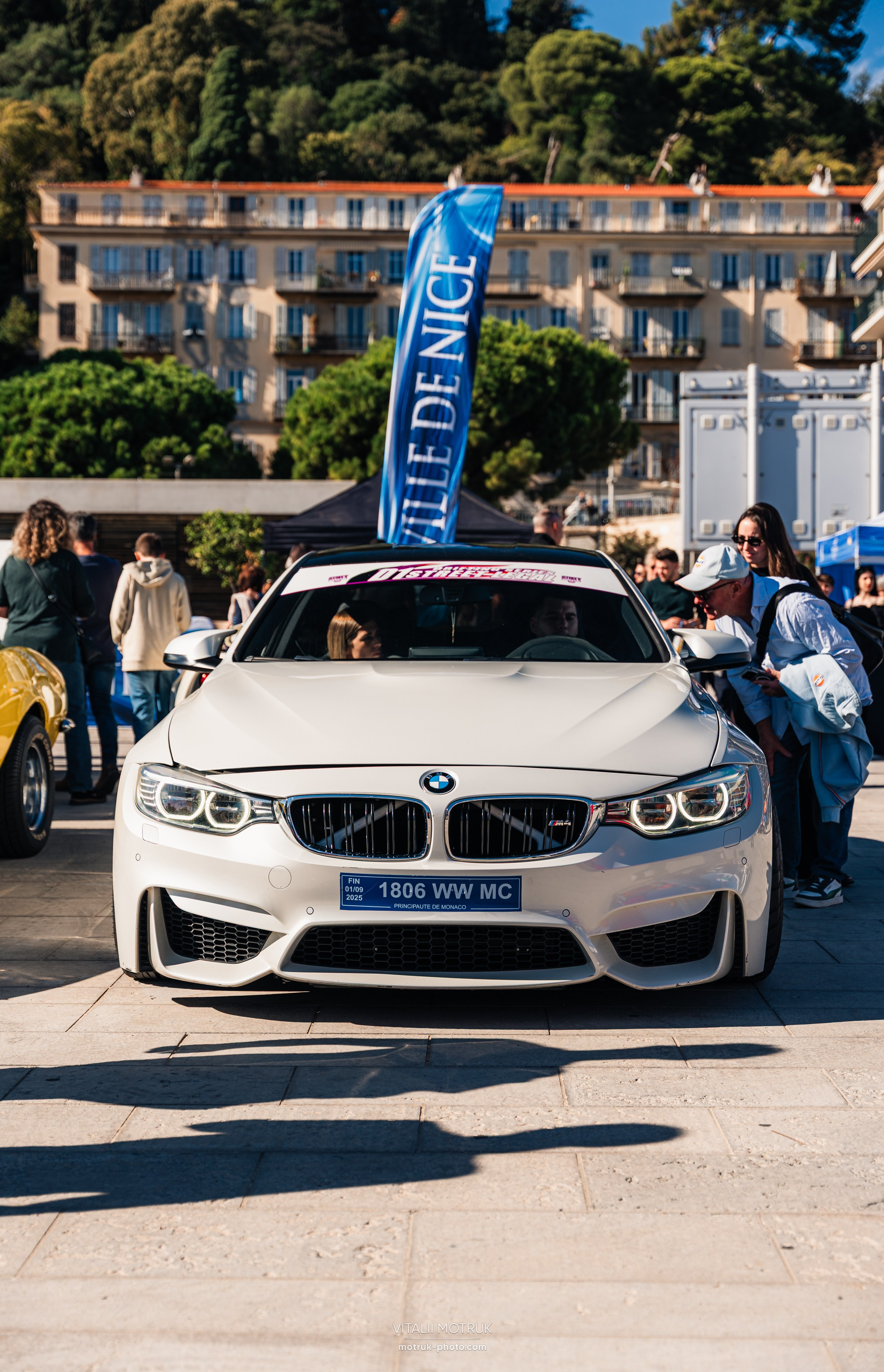 Cars and Socca. Photographe de voitures à Paris — Vitalii Motruk