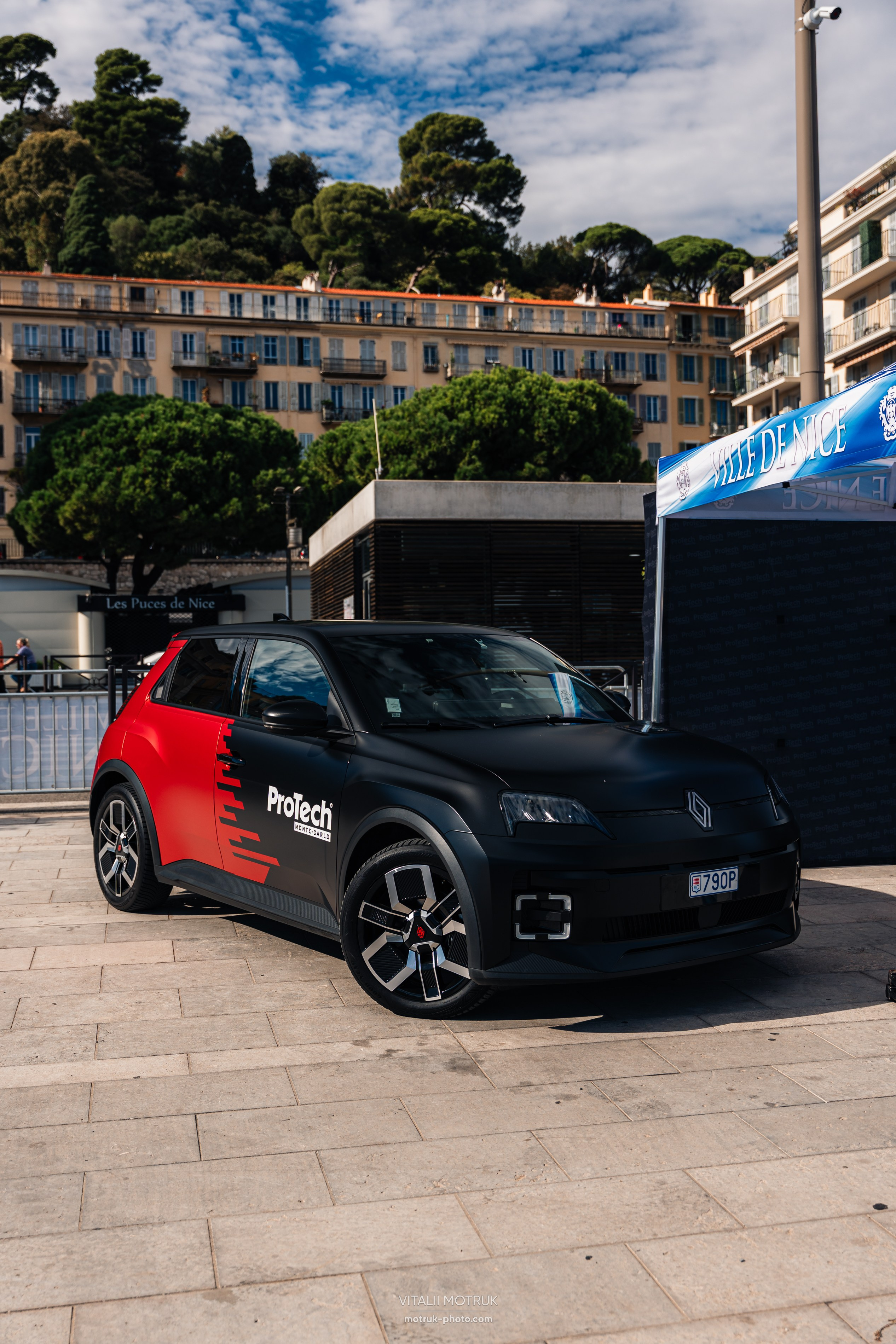 Cars and Socca. Photographe de voitures à Paris — Vitalii Motruk