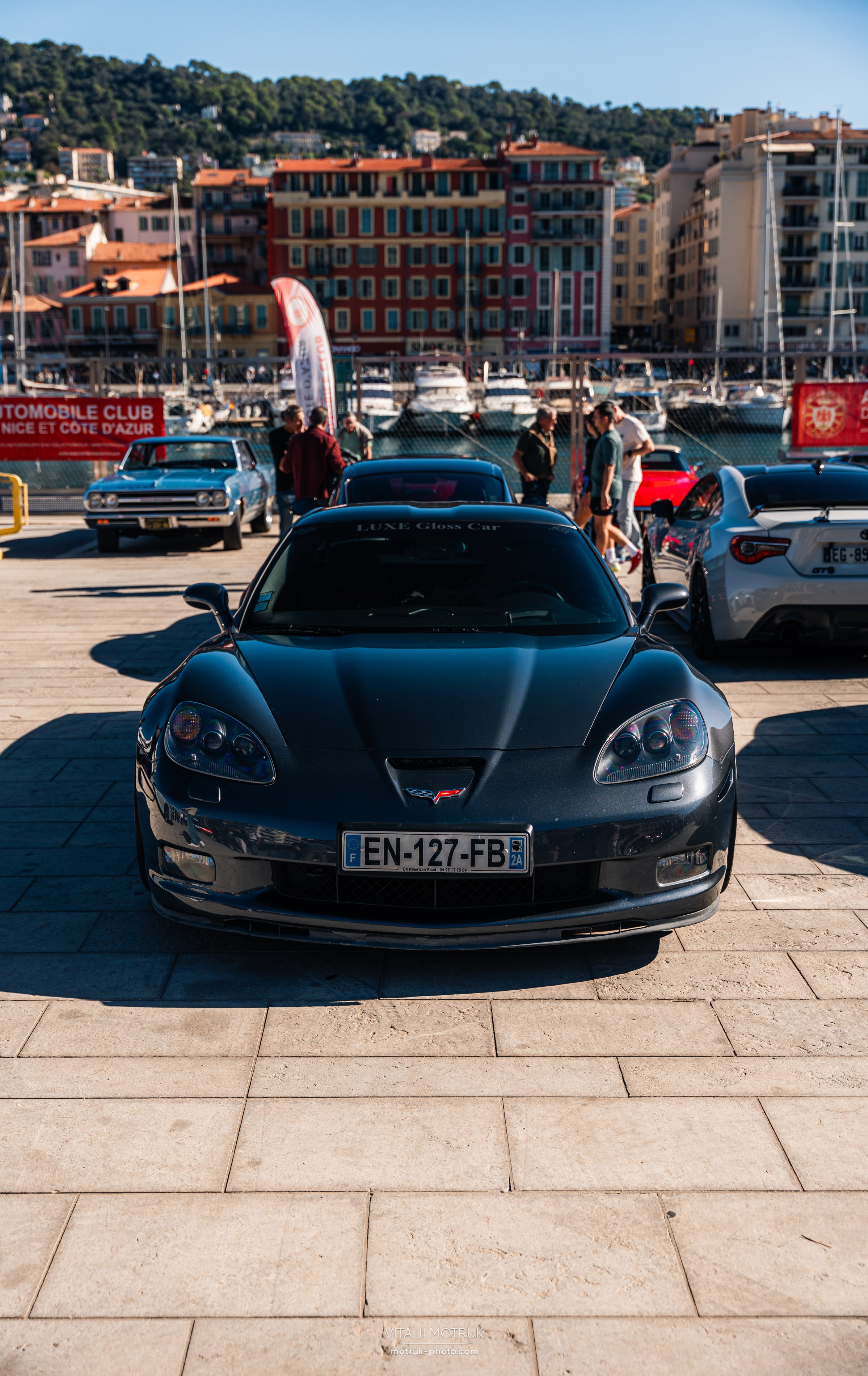 Cars and Socca. Photographe de voitures à Paris — Vitalii Motruk