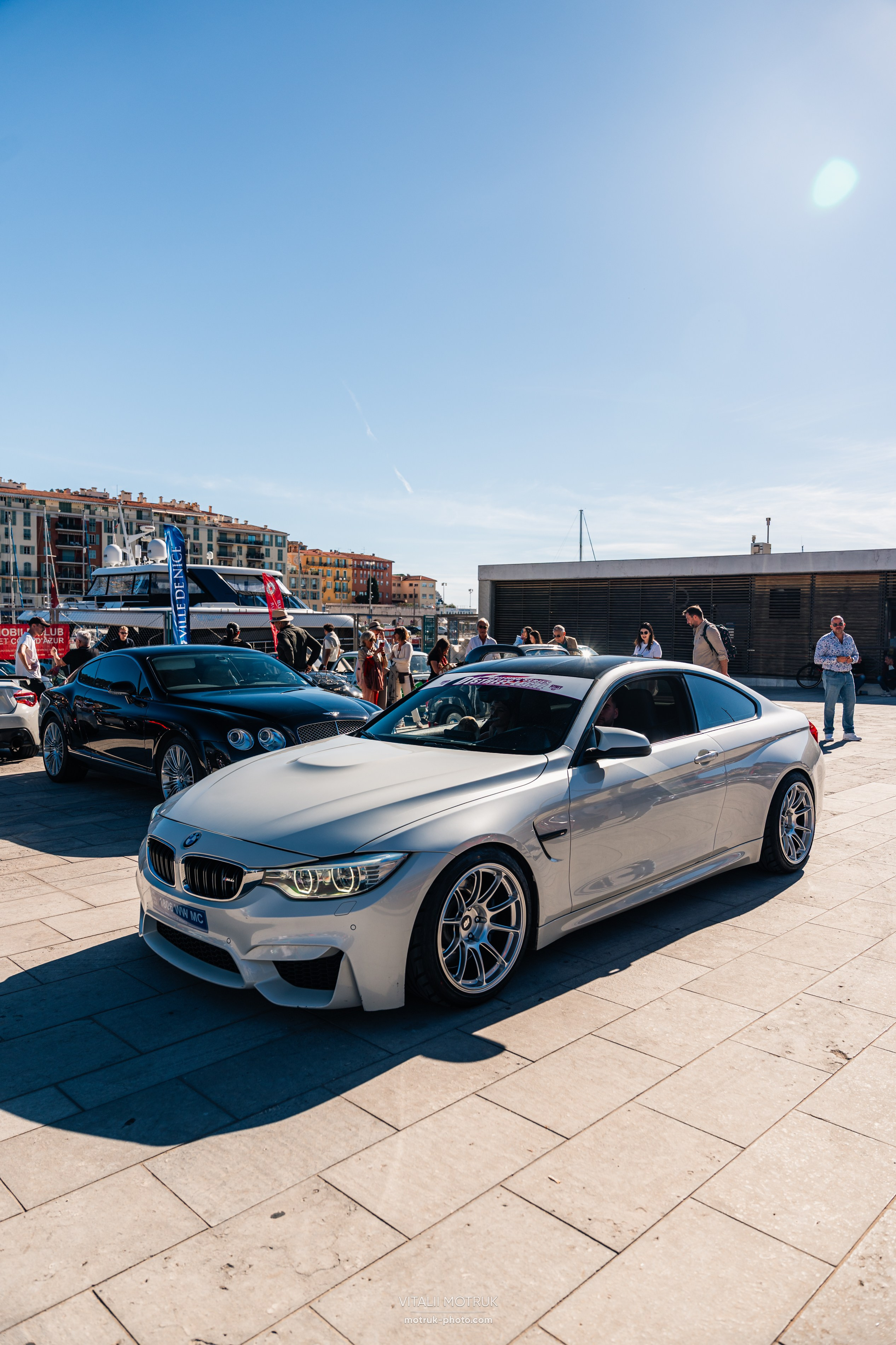 Cars and Socca. Photographe de voitures à Paris — Vitalii Motruk