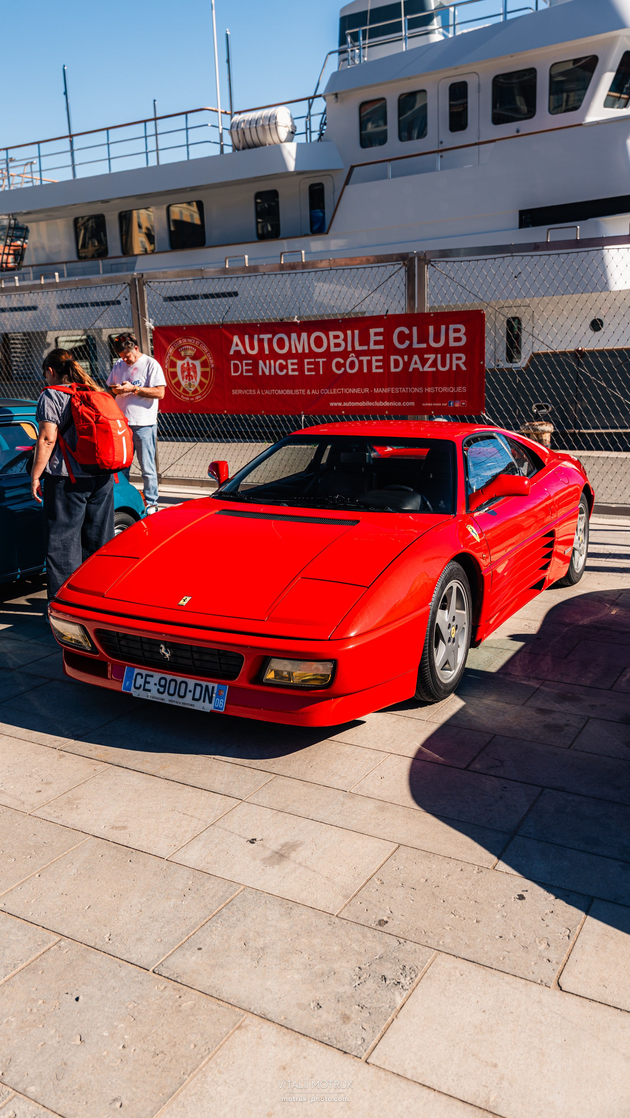Cars and Socca. Photographe de voitures à Paris — Vitalii Motruk