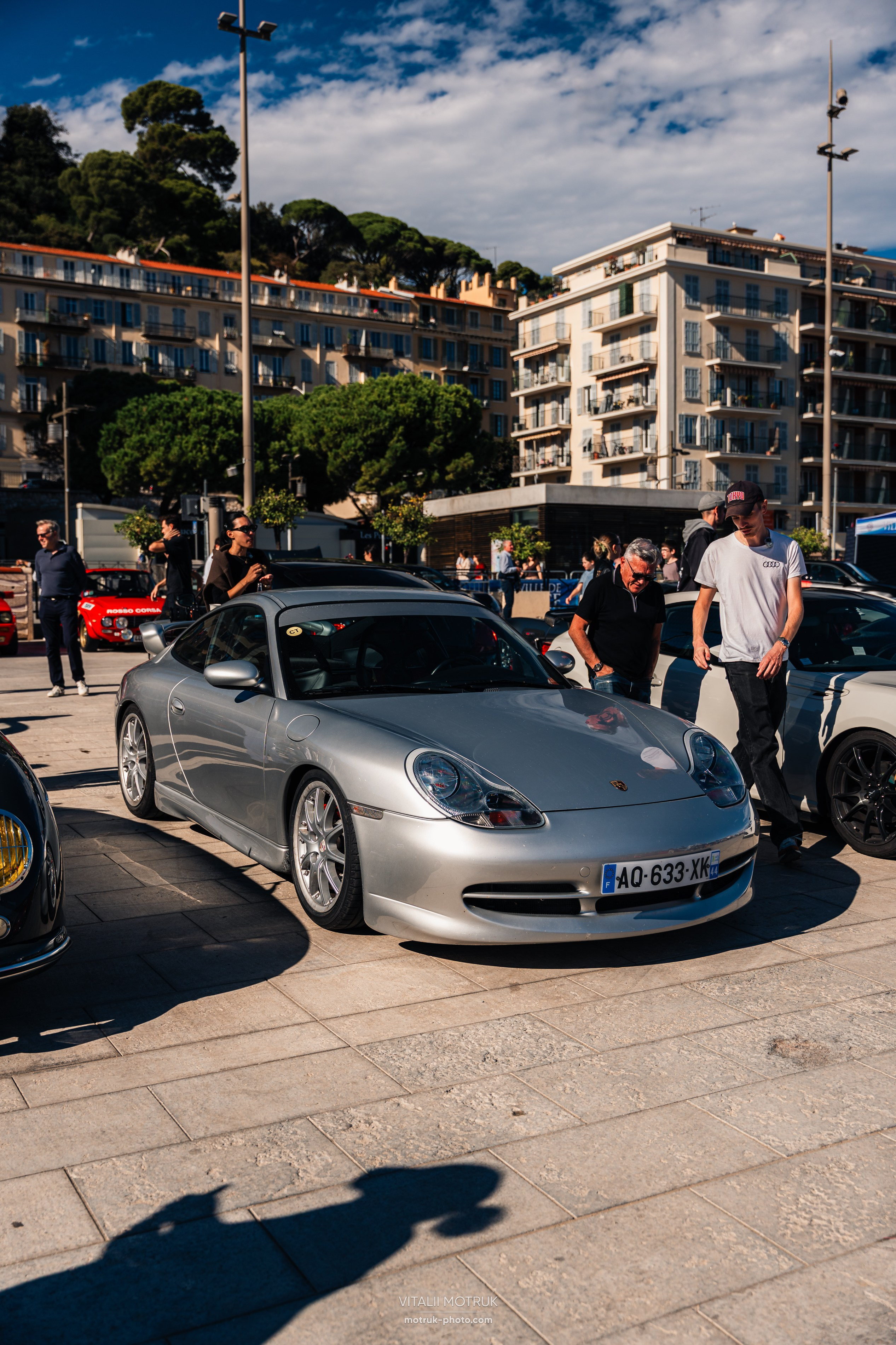 Cars and Socca. Photographe de voitures à Paris — Vitalii Motruk