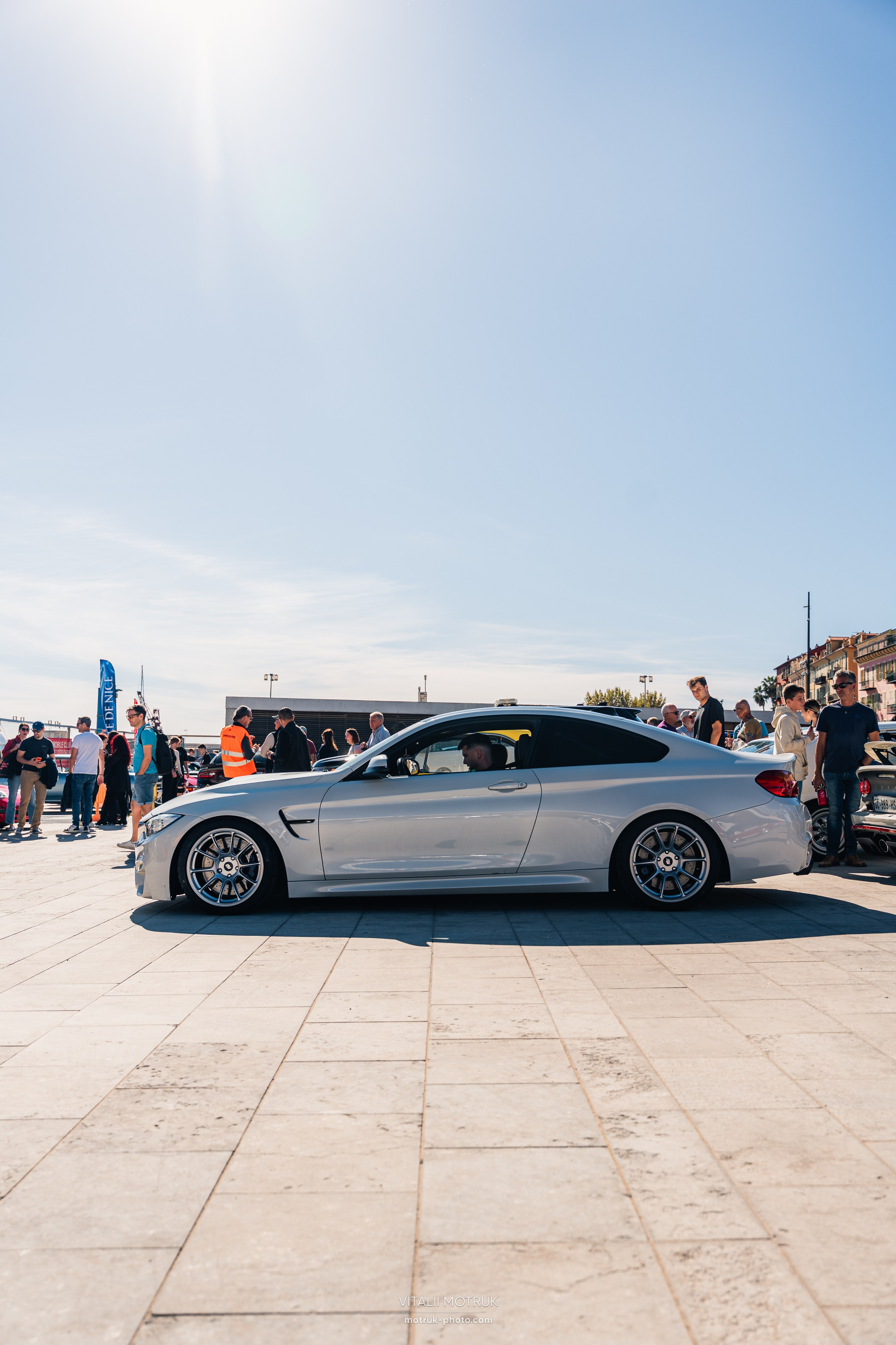 Cars and Socca. Photographe de voitures à Paris — Vitalii Motruk