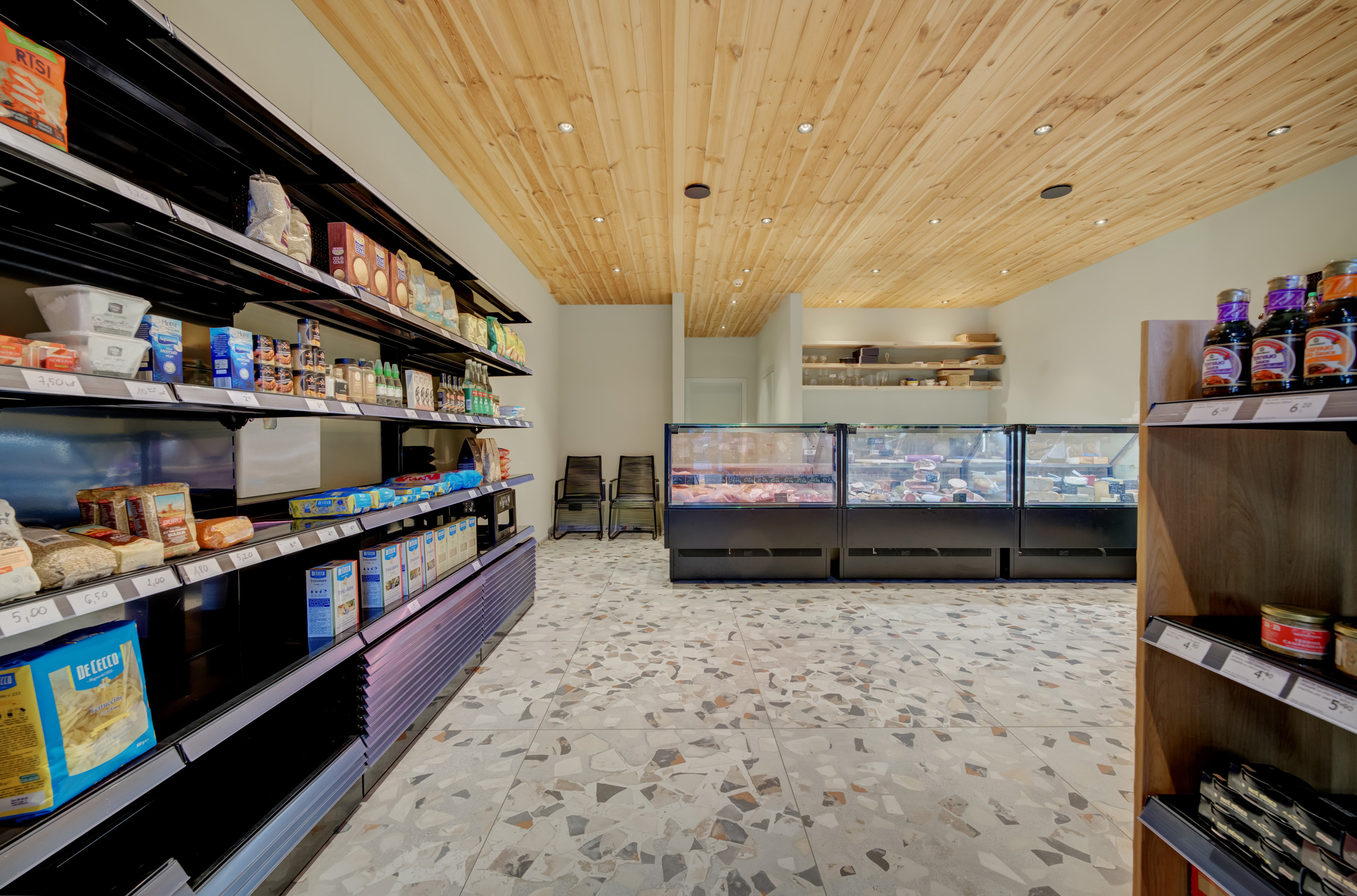 Fotosesija. Komercinės Patalpos Aukštaičių g. 7, Vilnius | Nuoma Biurui ar Parduotuvei. Elina Sapiega fotografė Vilniuje