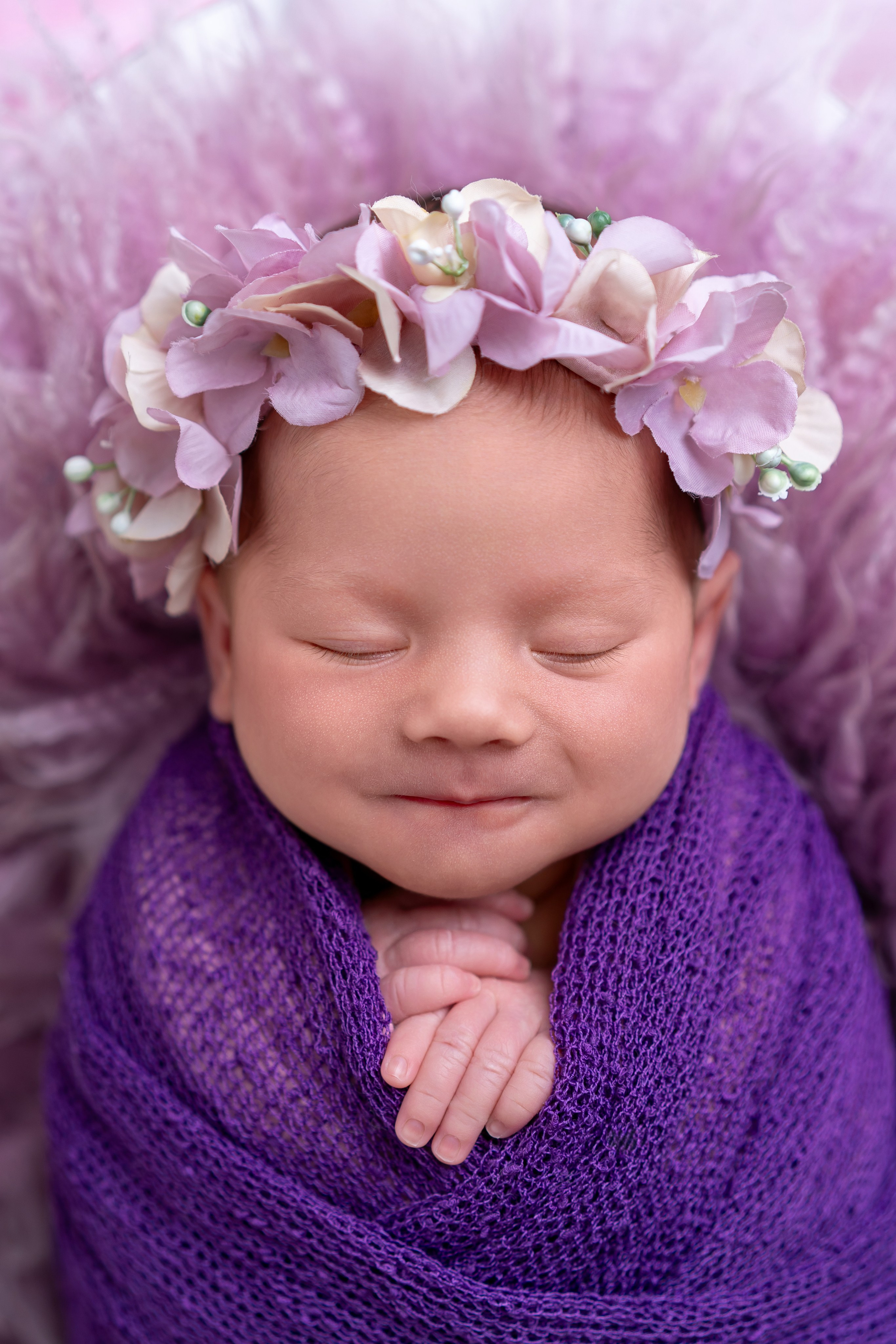 Neugeborenenfotos in Berlin – Studio oder bei Ihnen zu Hause