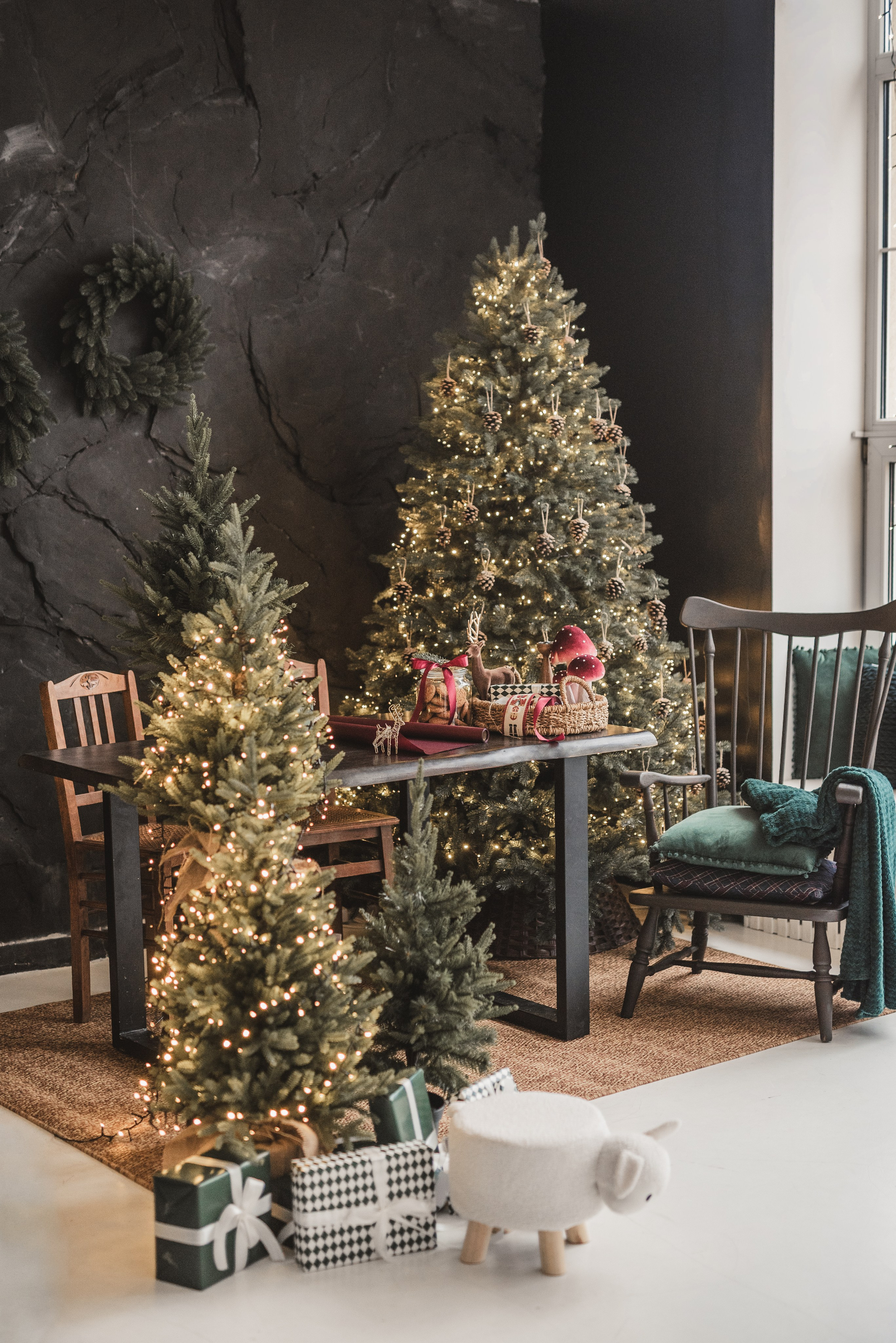 Fotostudijas Ziemassvētku Dekors – Maģiska svētku fotosesijas atmosfēra Rīgā. Fotostudija VEF Rīga