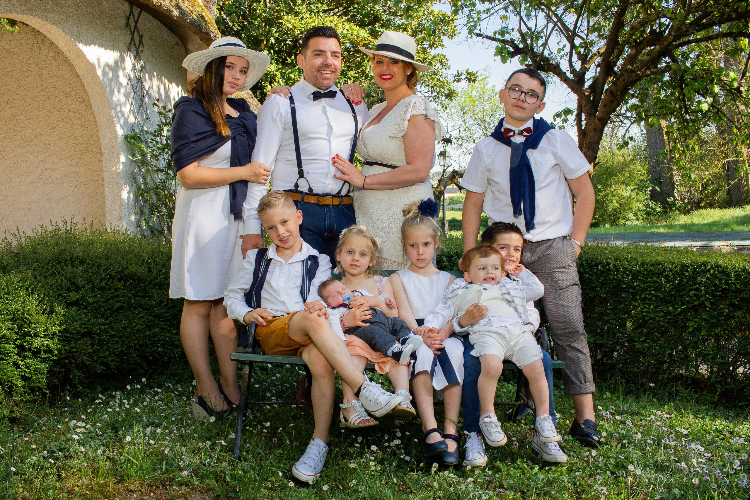 Portrait de famille nombreuse en studio près de Tours