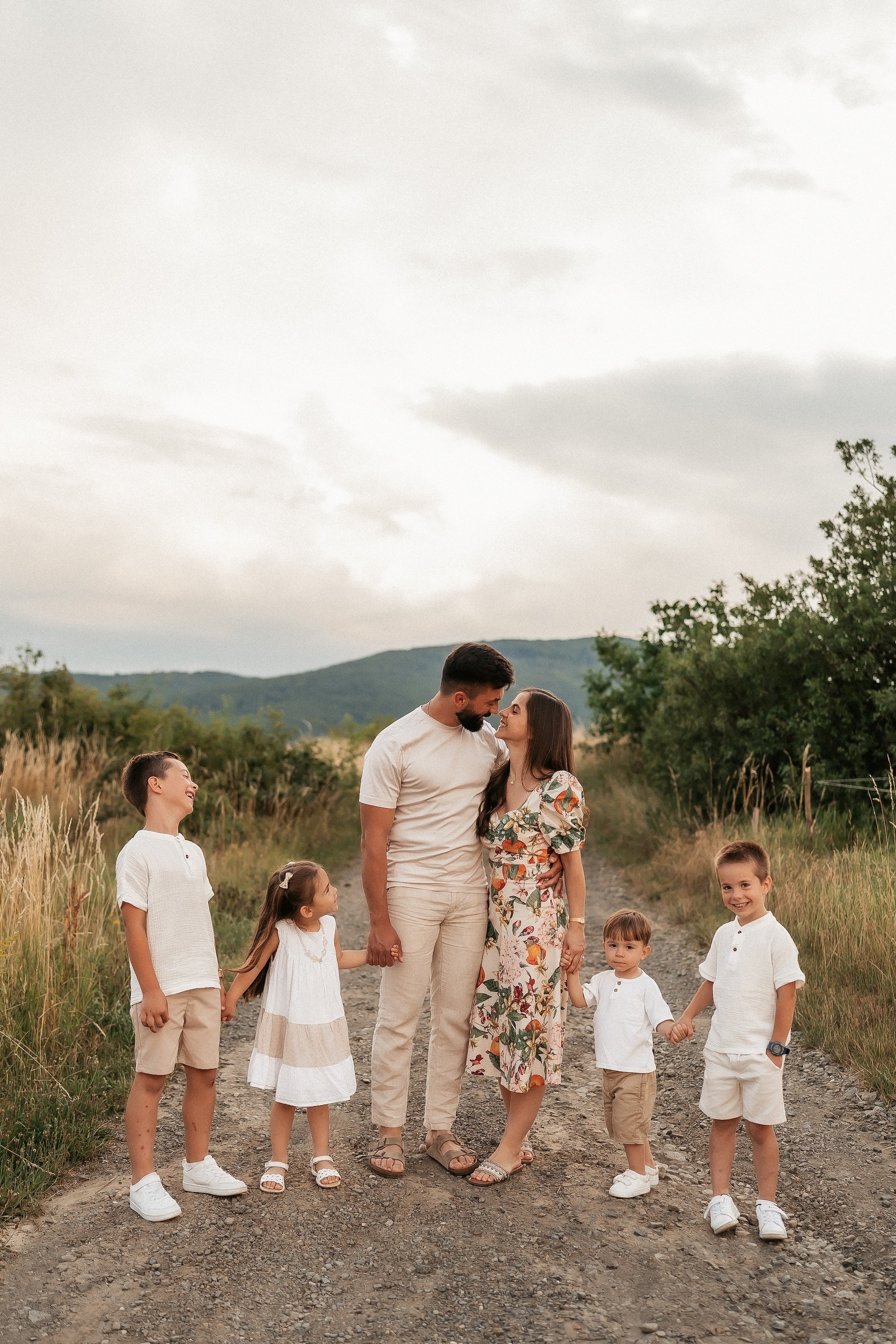 Servicii foto. Fotograf de familie, evenimente, produs și brand personal în Zalau, Cluj-Napoca Carmen Simoc