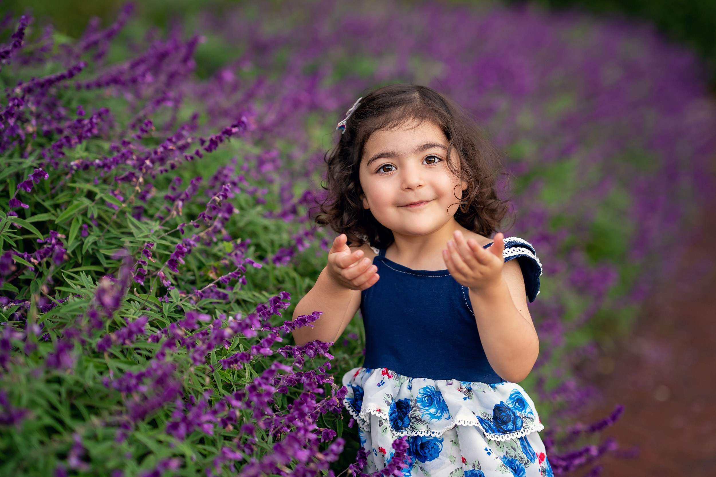 Maternity Photoshoot in Autumn Park, Sydney. Hills District Family Photographer