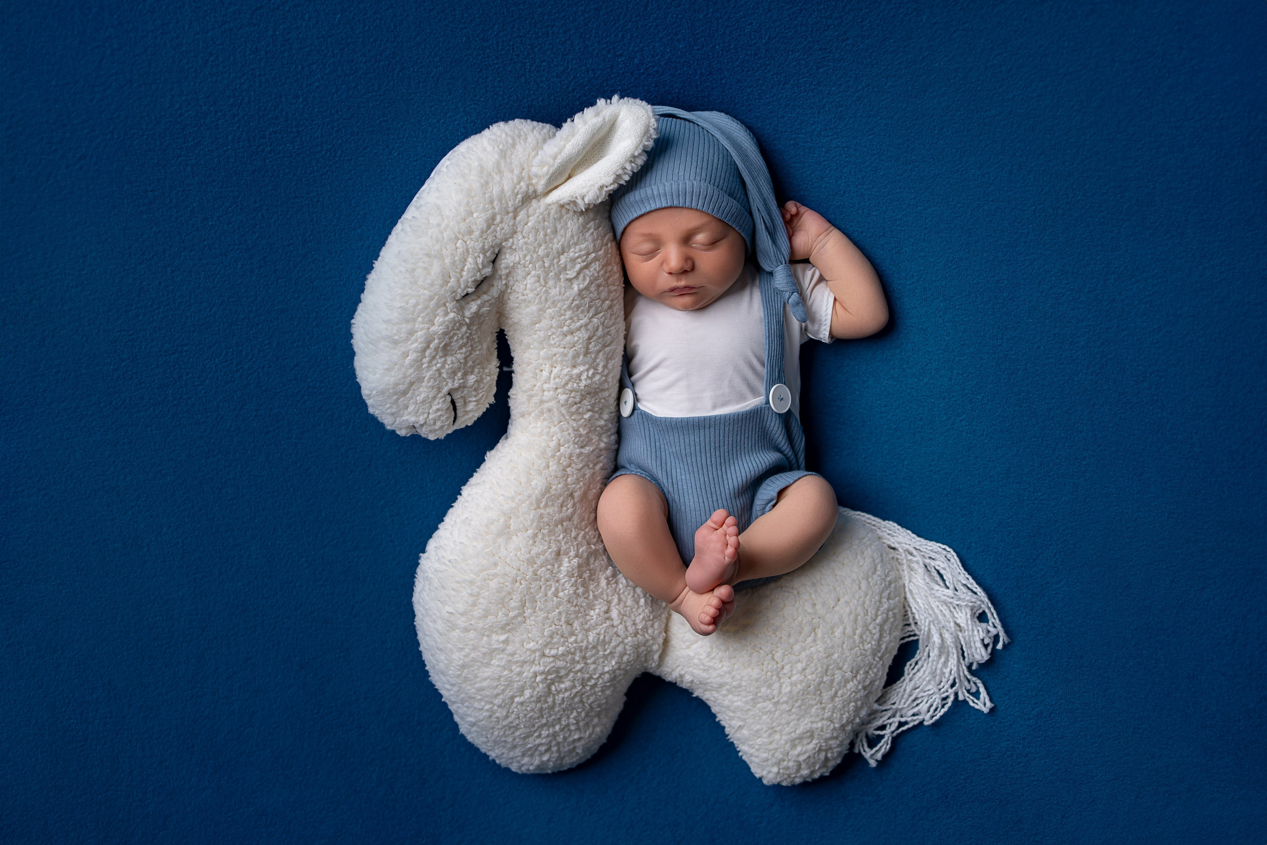 Neugeborenenfotos in Berlin – Studio oder bei Ihnen zu Hause