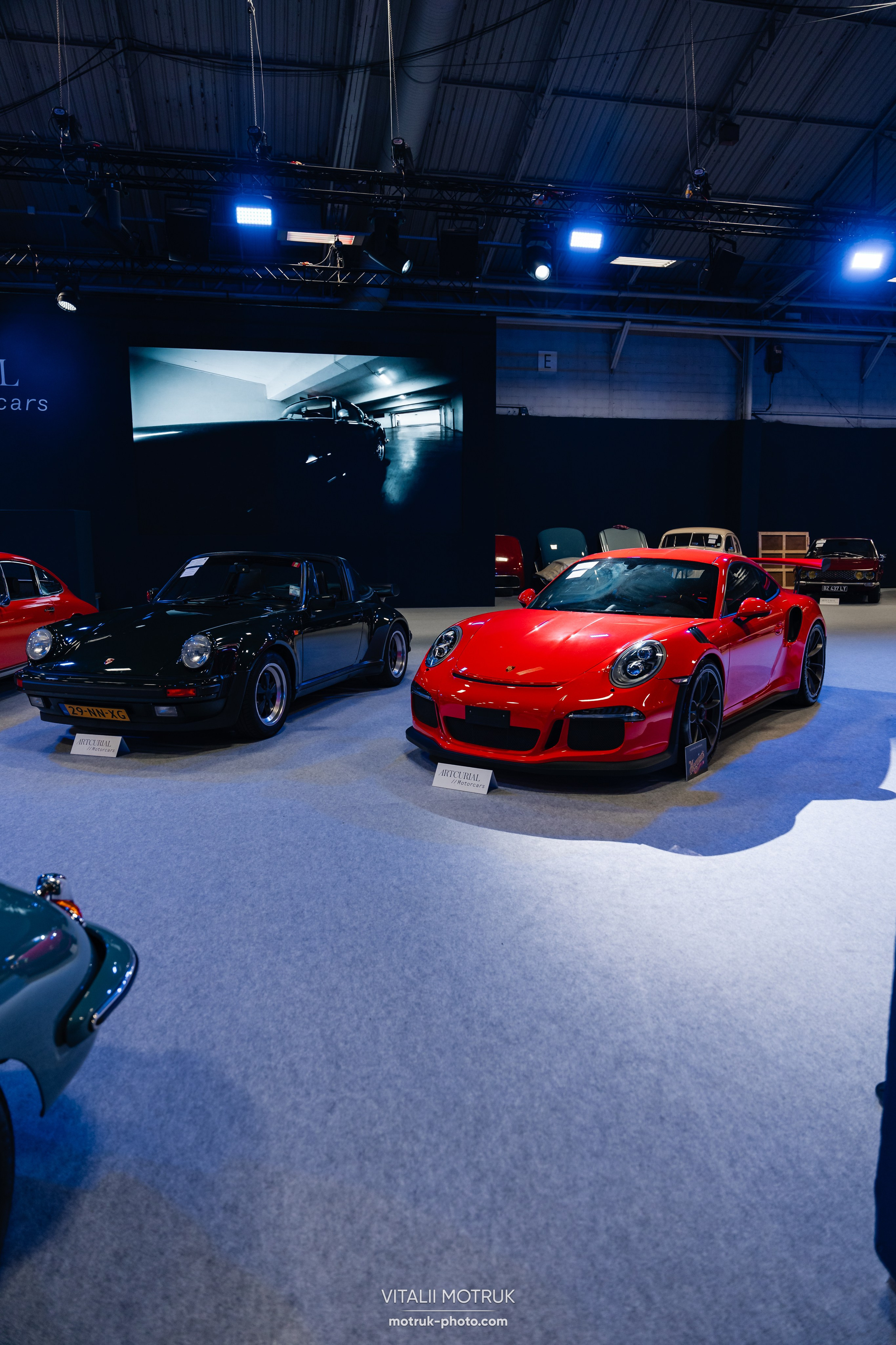 Retromobile-2024. Photographe de voitures à Paris — Vitalii Motruk