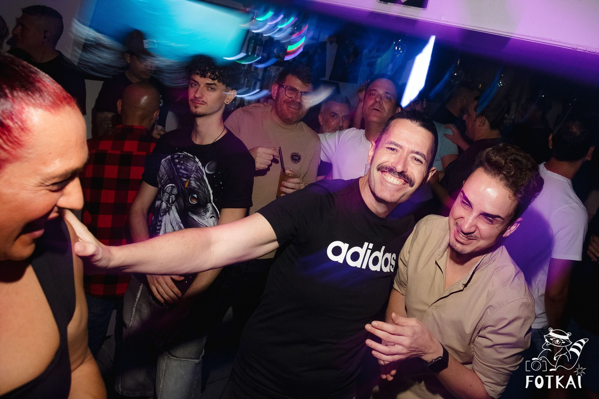 La Prohibida — Reportaje fotográfico en Boys Disco Pub La Mata Torrevieja | FOTKAI