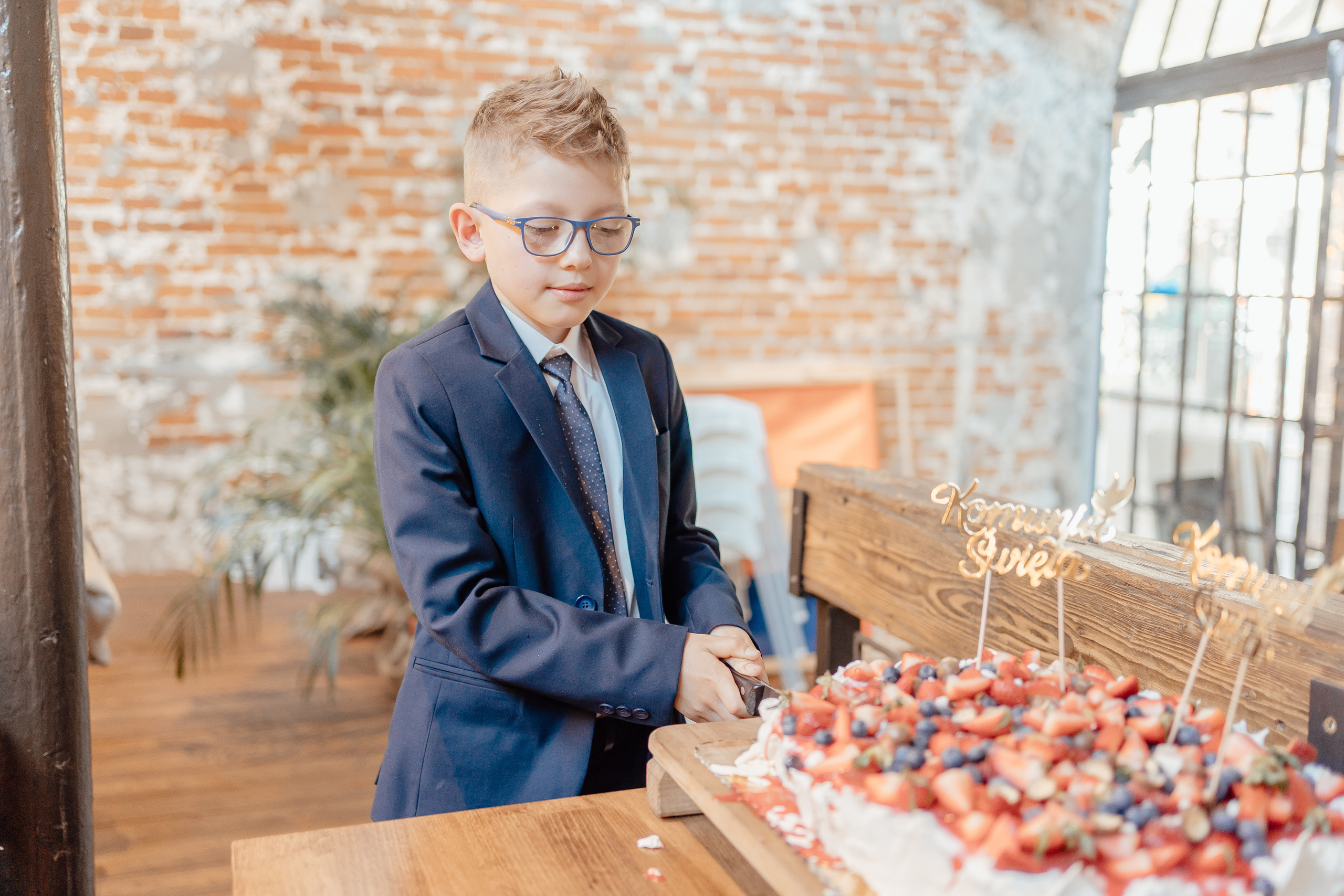 Reportaż z okazji przystąpienia do pierwszej komunii w Łodzi.