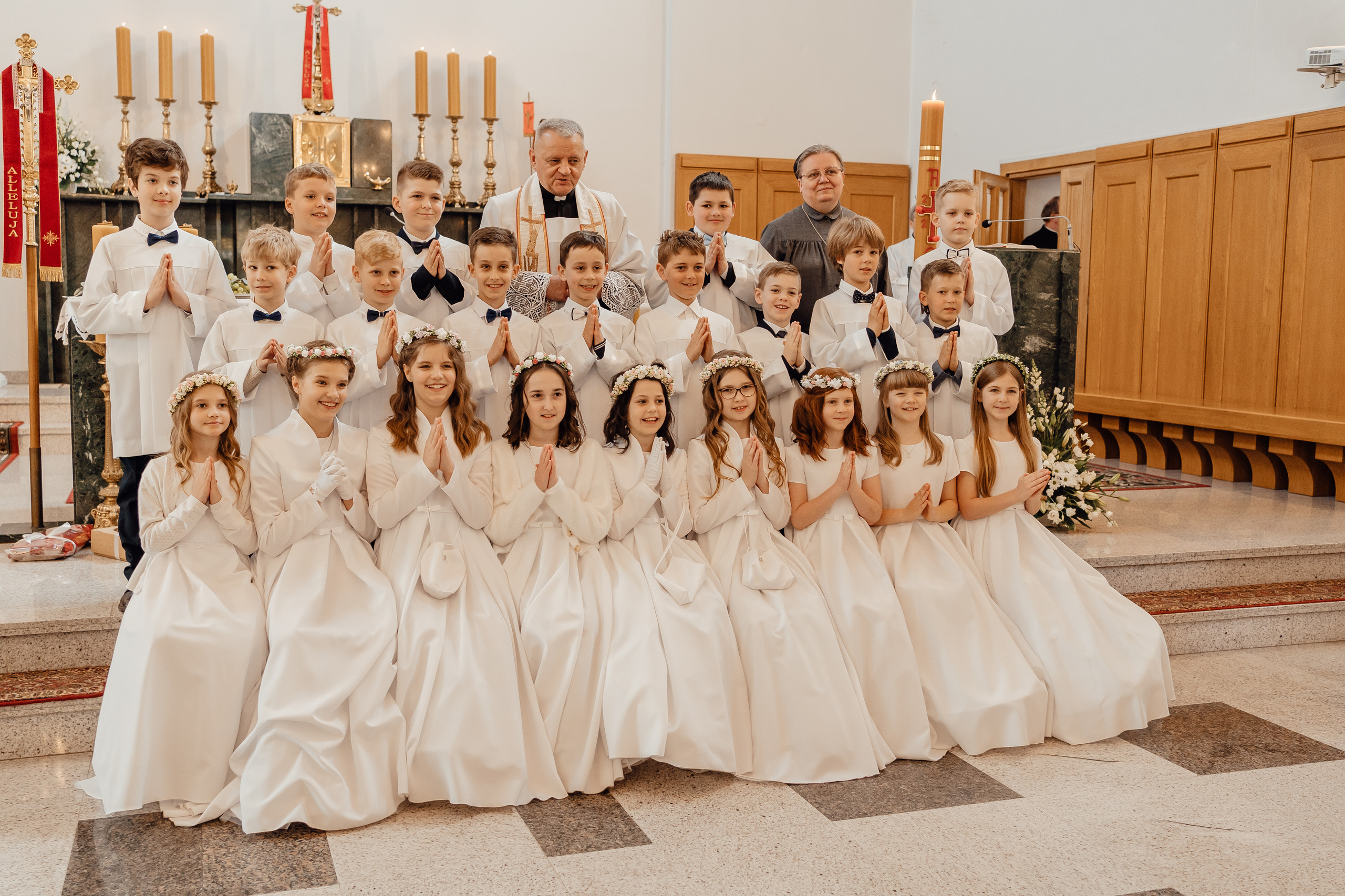 Reportaż z okazji Chrztu Świętego w Łodzi. Fotograf Łódź - sesja ciążowa, noworodkowa, dziecięca. Studio w Łodzi