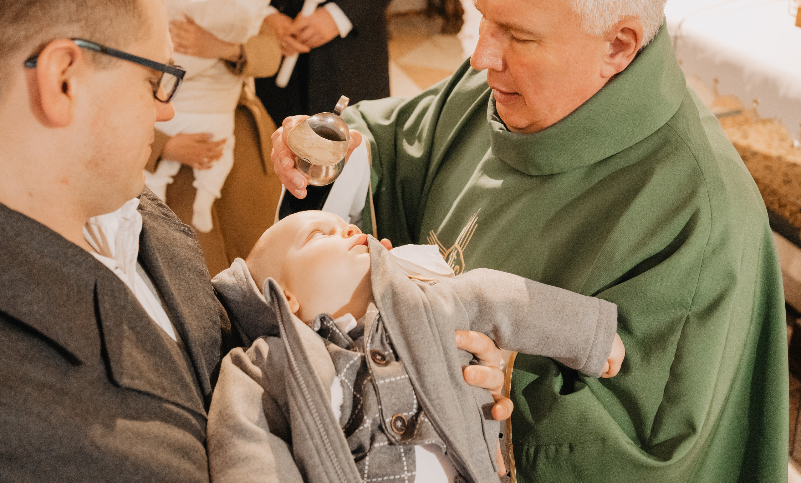 Reportaż z okazji chrztu świętego w Łodzi.