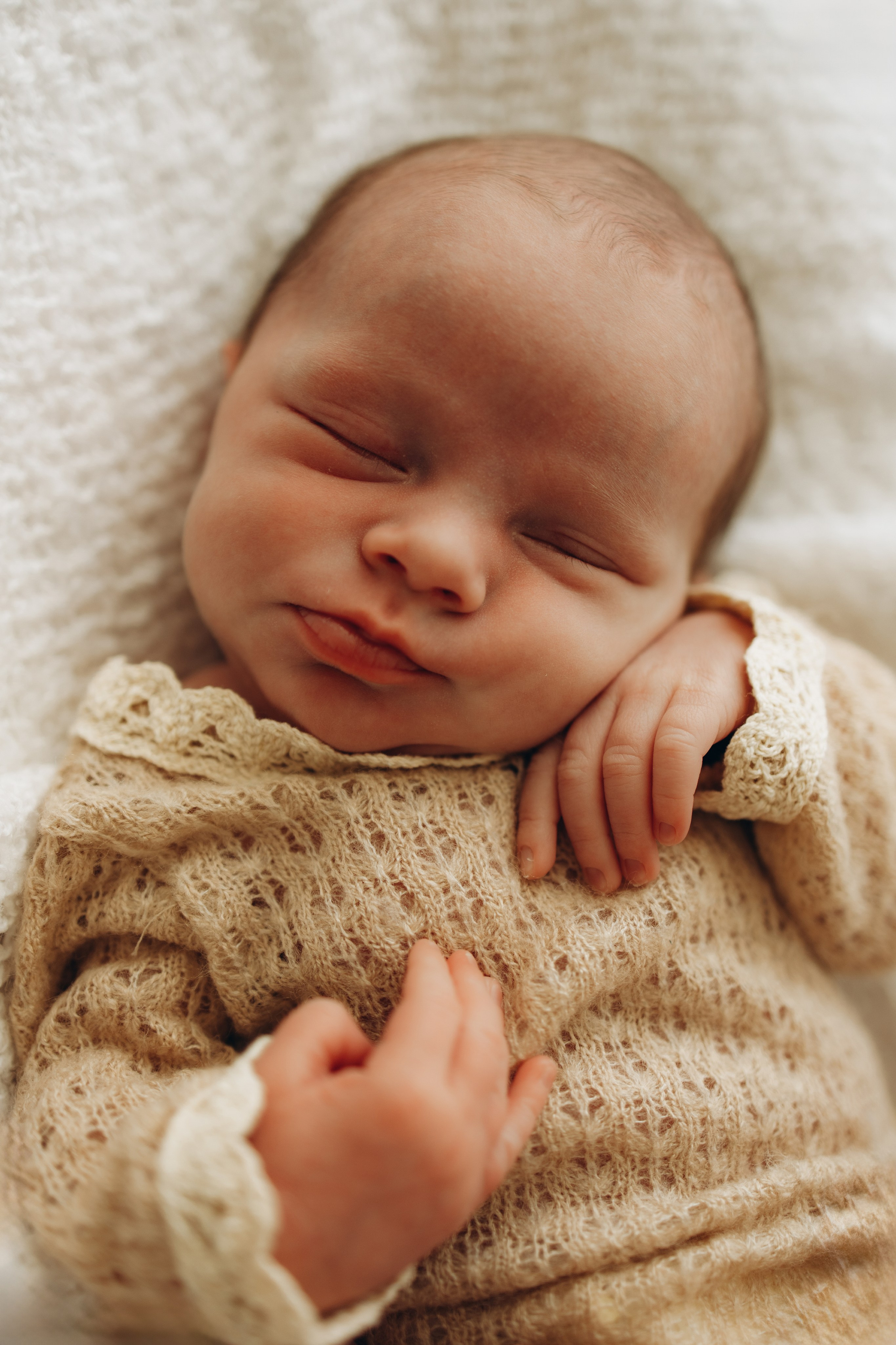 Фотограф родов, семей и новорожденных малышей в Дубае