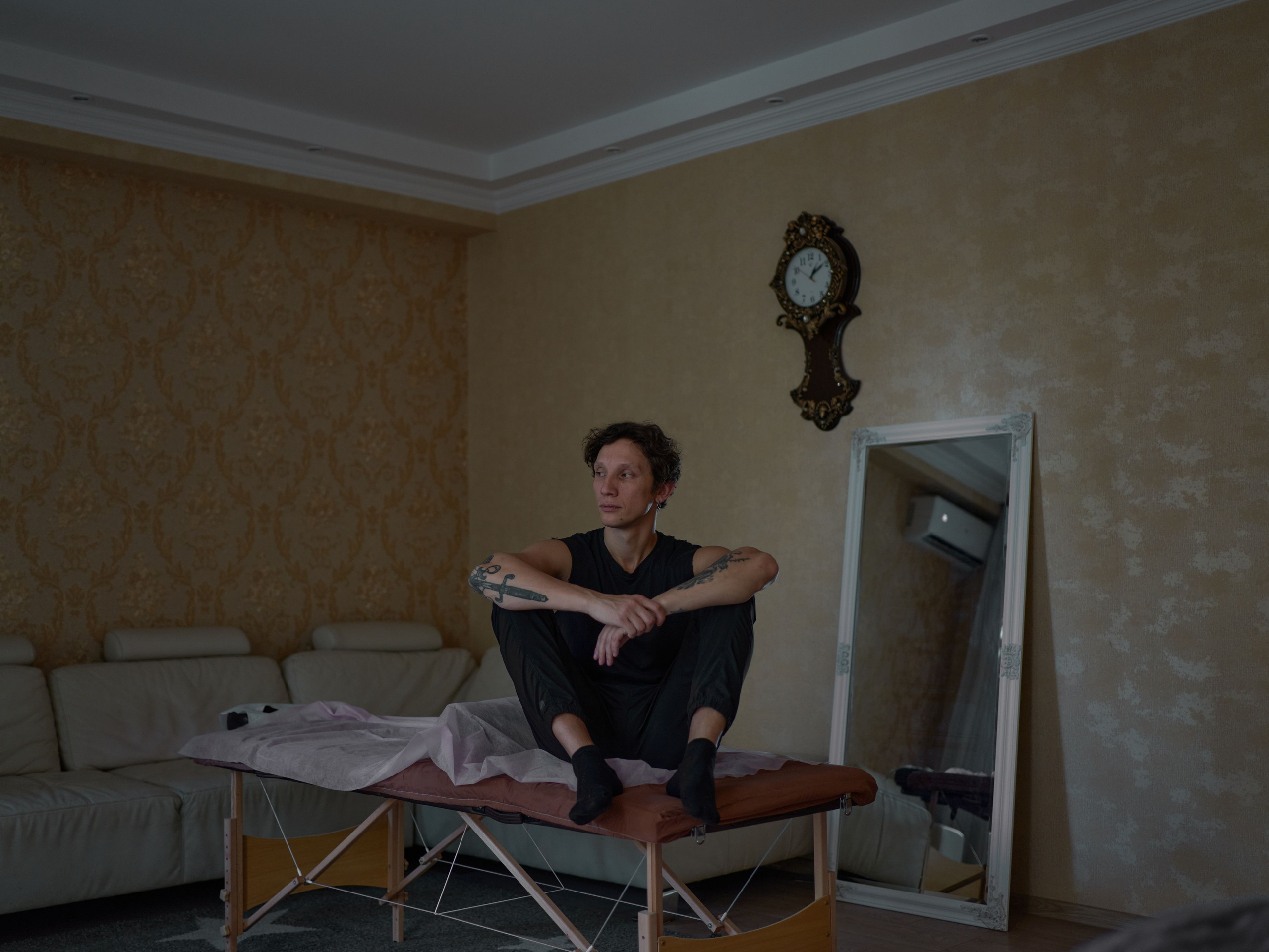 Nikita, massage therapist. After emigrating to Georgia, he immediately resumed his practice. His clients are wealthy Russian immigrants, as well as Armenians.