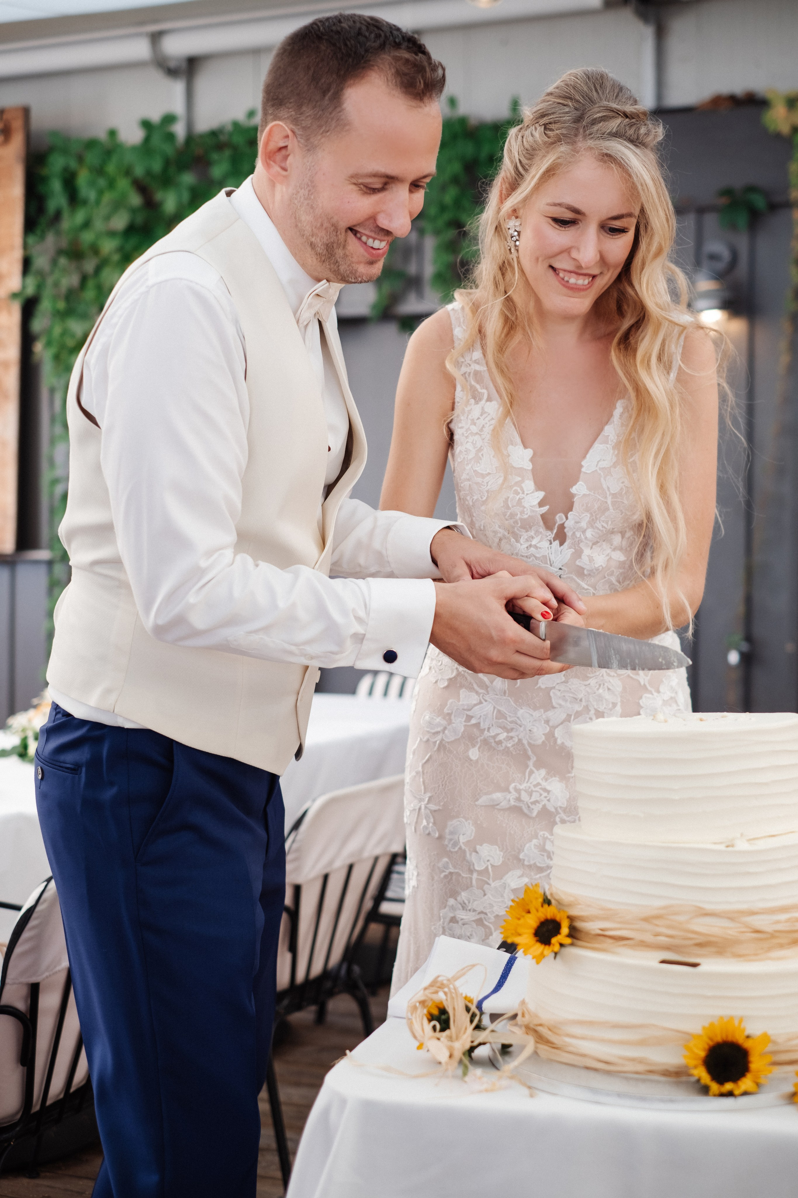 Hochzeit. Eure authentischen Familien- & Newbornmomente –erzählt in Fotos & Videos
