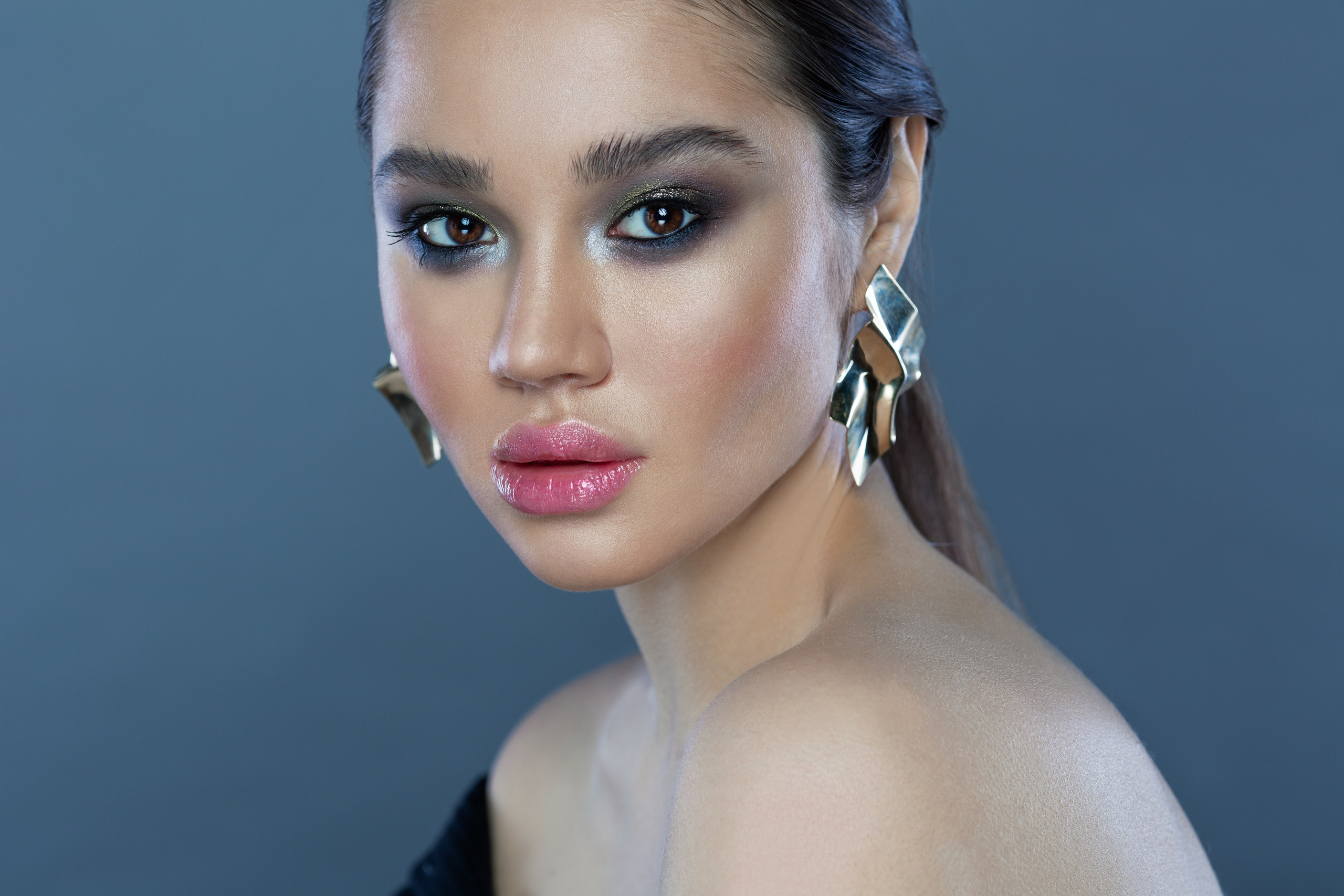 Makeup for photoshoot, engagement photos makeup, professional photosession hairstyling. Makeup artist and Hair stylist in London