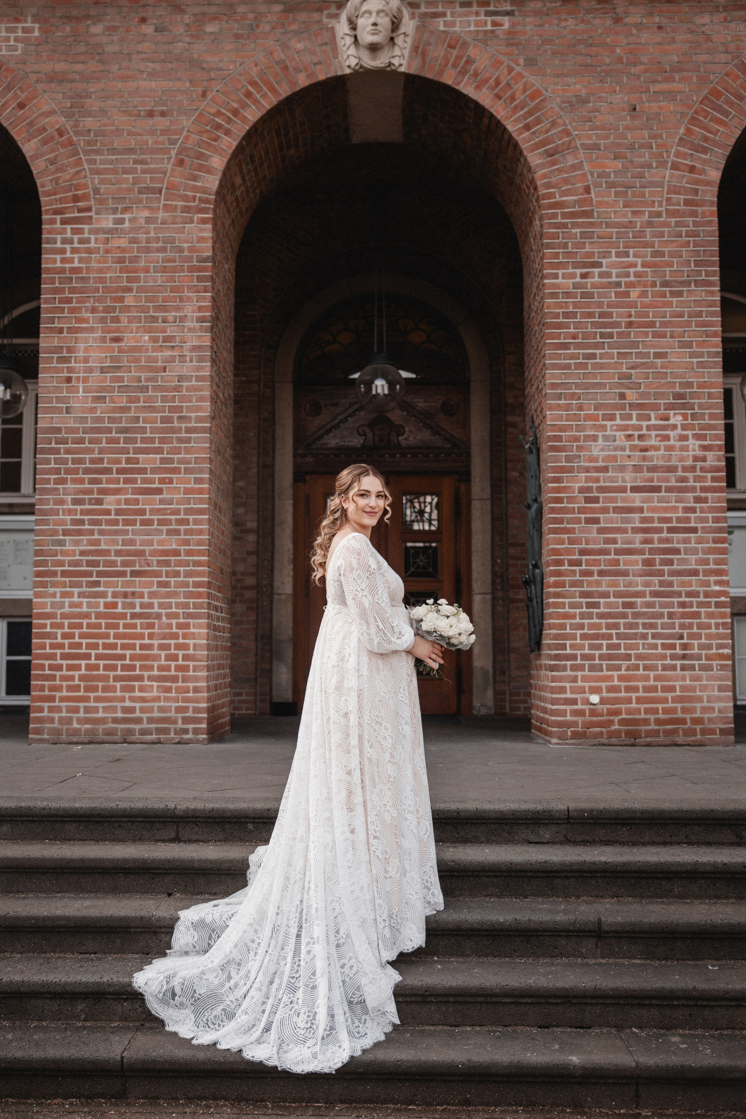 Hochzeitsfotograf Schloss Nordkirchen. Hochzeitsfotos Schloss Benrath Düsseldorf. Hochzeitsfotografie Schloss Lembeck. Standesamtliche Hochzeit Schloss Dyck. Hochzeitsfotograf für Schlosshochzeiten NRW. Romantische Hochzeitsfotos Burg Altena. Hochzeitsfotograf Gut Kump Hamm. Boho Hochzeit Gut Diepensiepen. Rustikale Hochzeit Landhaus Grum. Hochzeitsfotos Gutshof Wellenbad. Hochzeitsfotograf Zeche Zollverein Essen. Hochzeitsfotografie Henrichshütte Hattingen. Urban Wedding Gare du Neuss. Industriehochzeit NRW Hochzeitsfotograf.