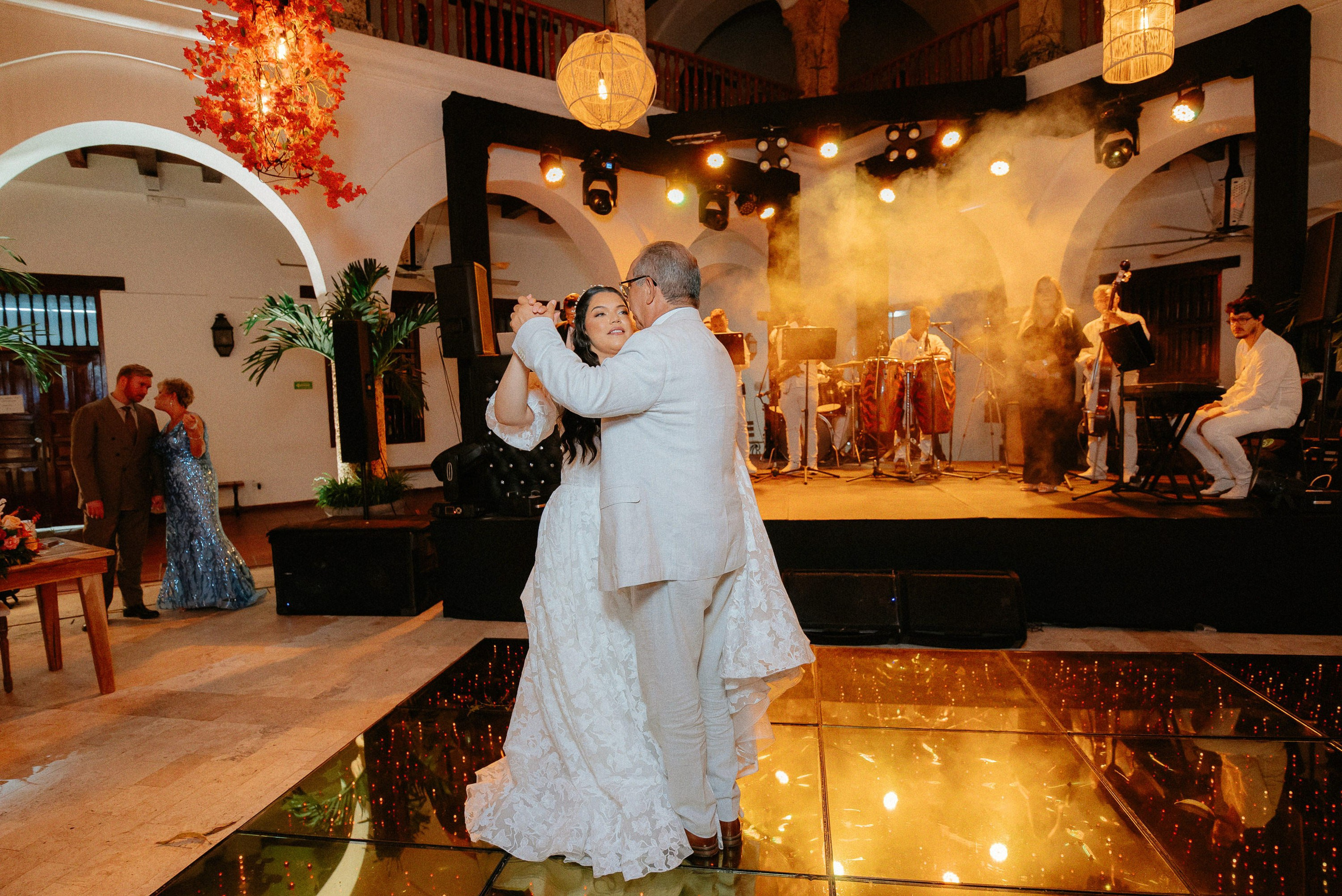Cindy + Garrett | Destination Wedding Photos in Cartagena 2025 – César Vanegas Photography. César Vanegas Photography | Wedding & Travel Photographer | Cartagena, Colombia