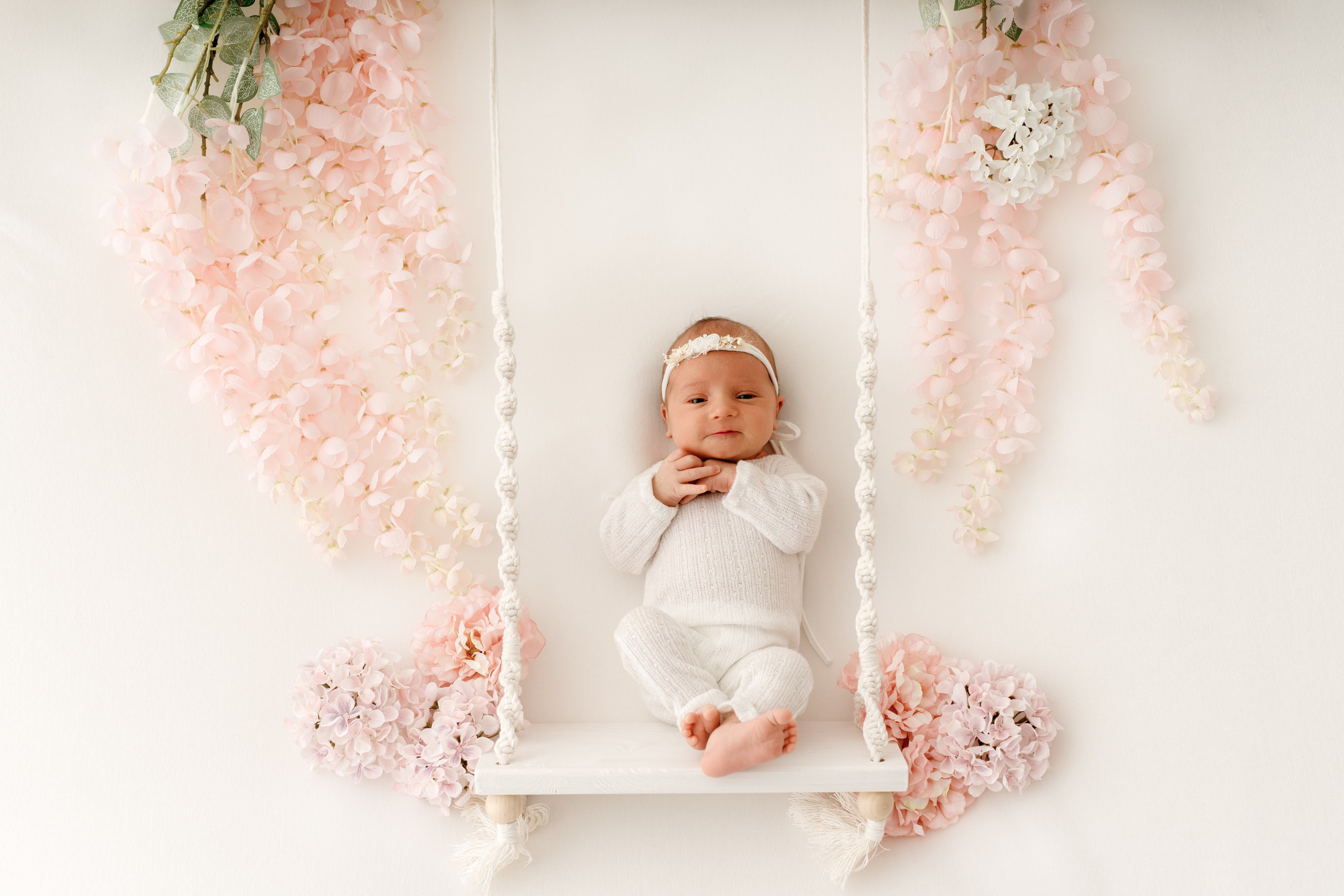 Fotografia Noworodkowa Łódź - Piękne Zdjęcia Noworodków. Fotograf Łódź - sesja ciążowa, noworodkowa, dziecięca. Studio w Łodzi