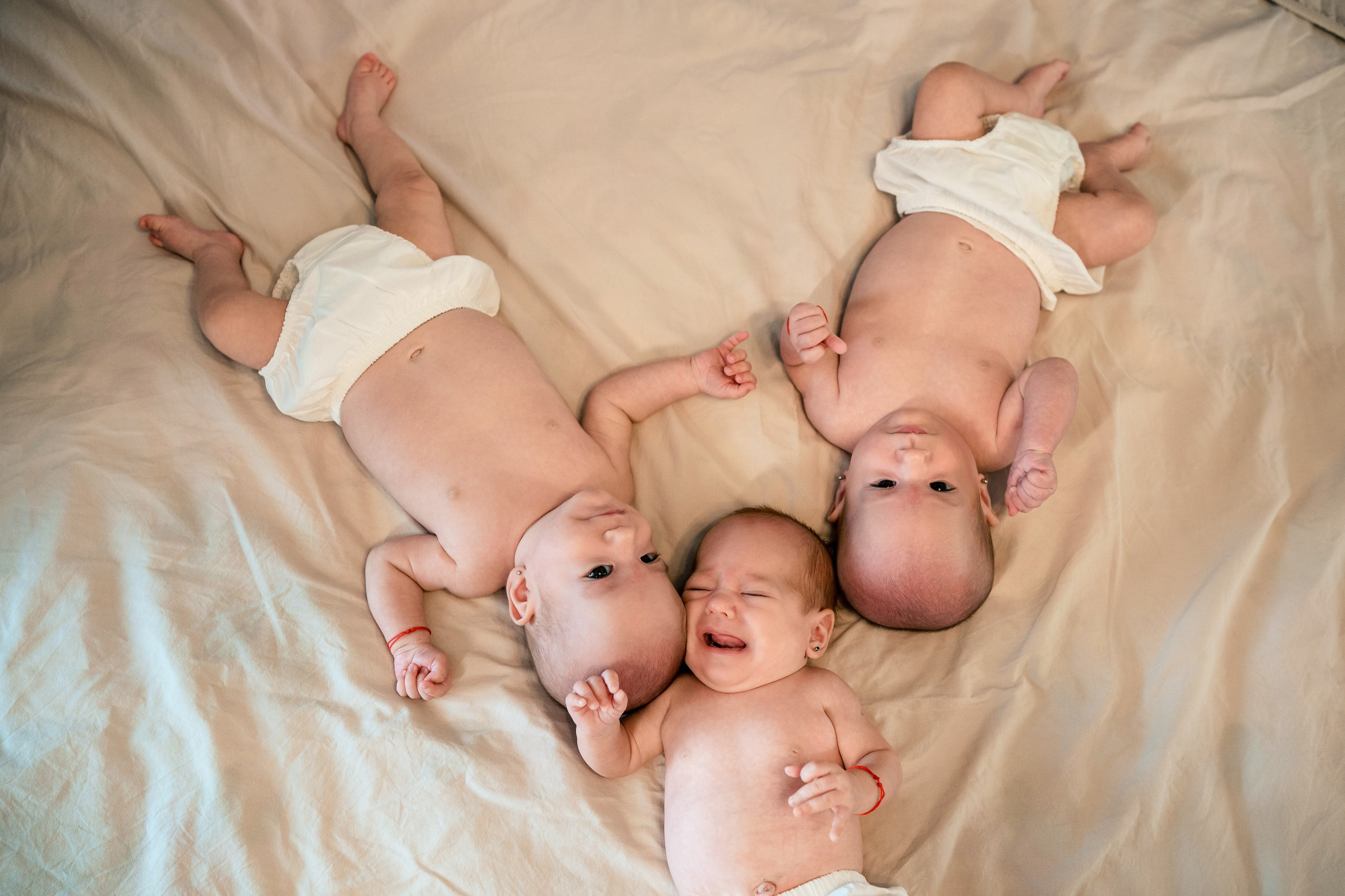 Aida, Clara, Francesca. Acasă