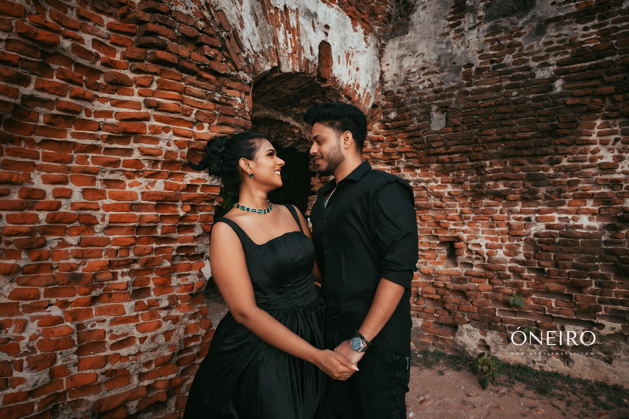 Pre wedding photography: Doric Bungalow in Arippu, Mannar, Sri Lanka