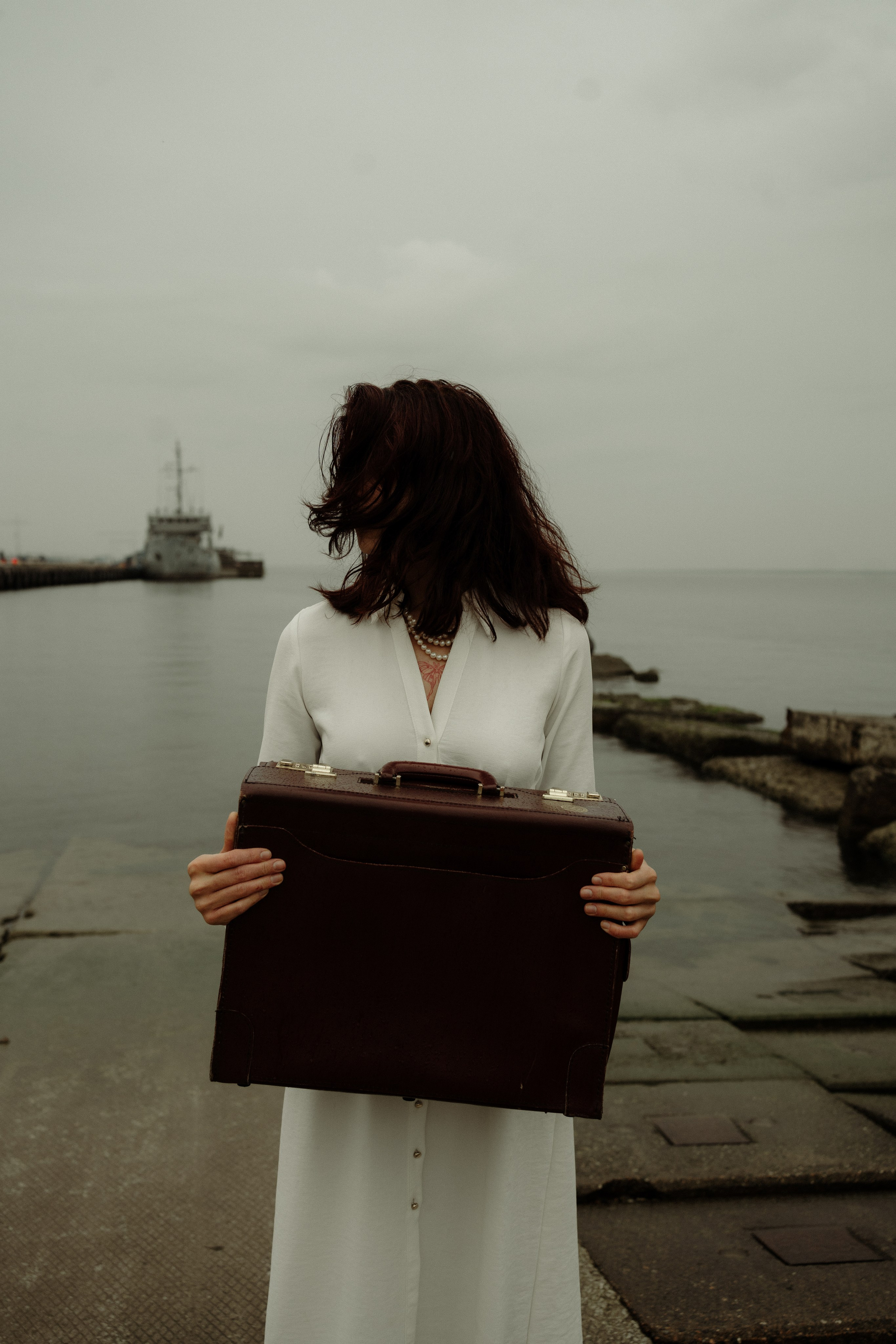 The heavy baggage she left behind. Anna Chekryshova — Authorial Portrait Photographer in Tallinn