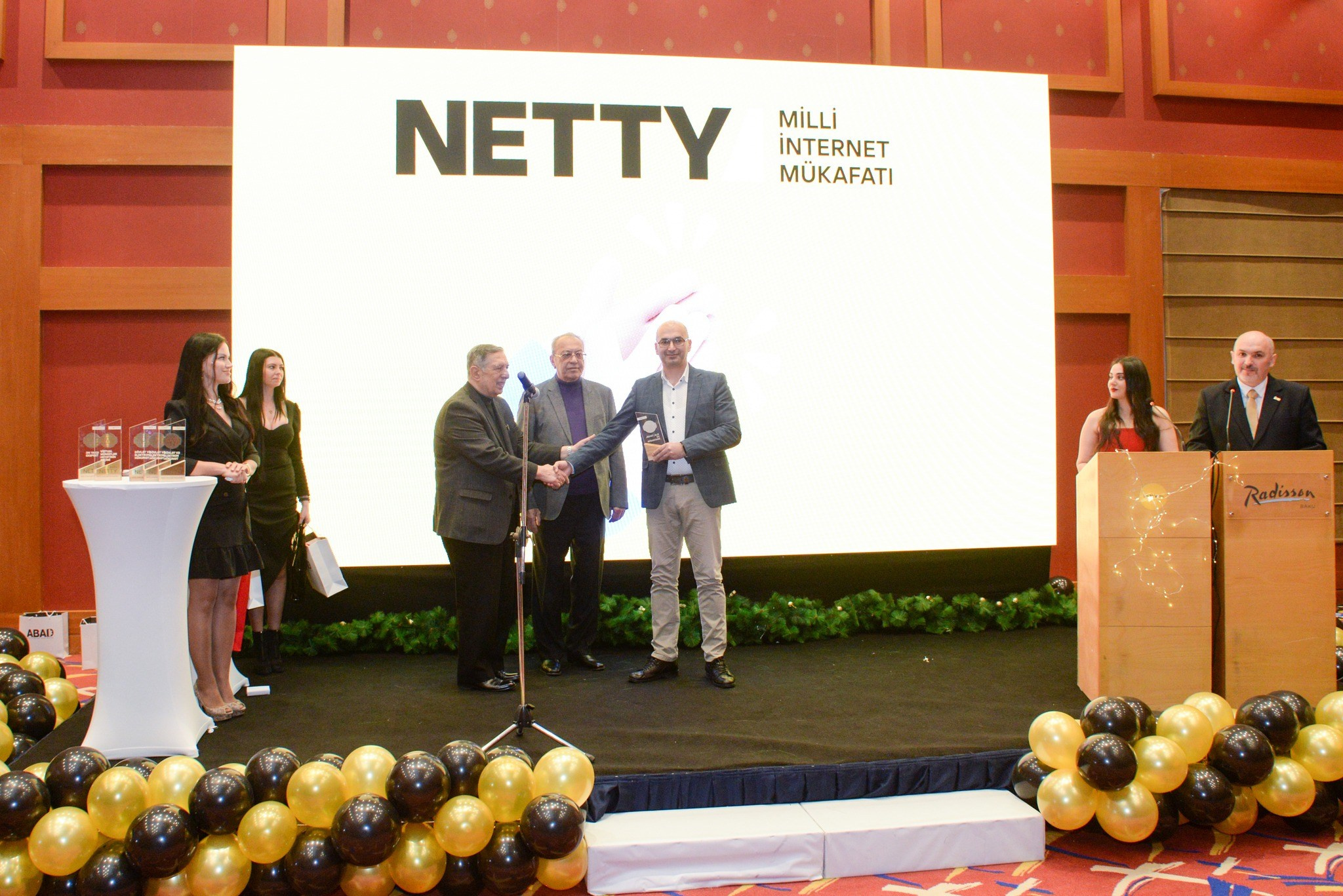 Astronomy.az — Azərbaycanda ilin ən yaxşı elmi-populyar saytı seçildi. Həvəskar Astronomlar Cəmiyyəti — Astronomy.az