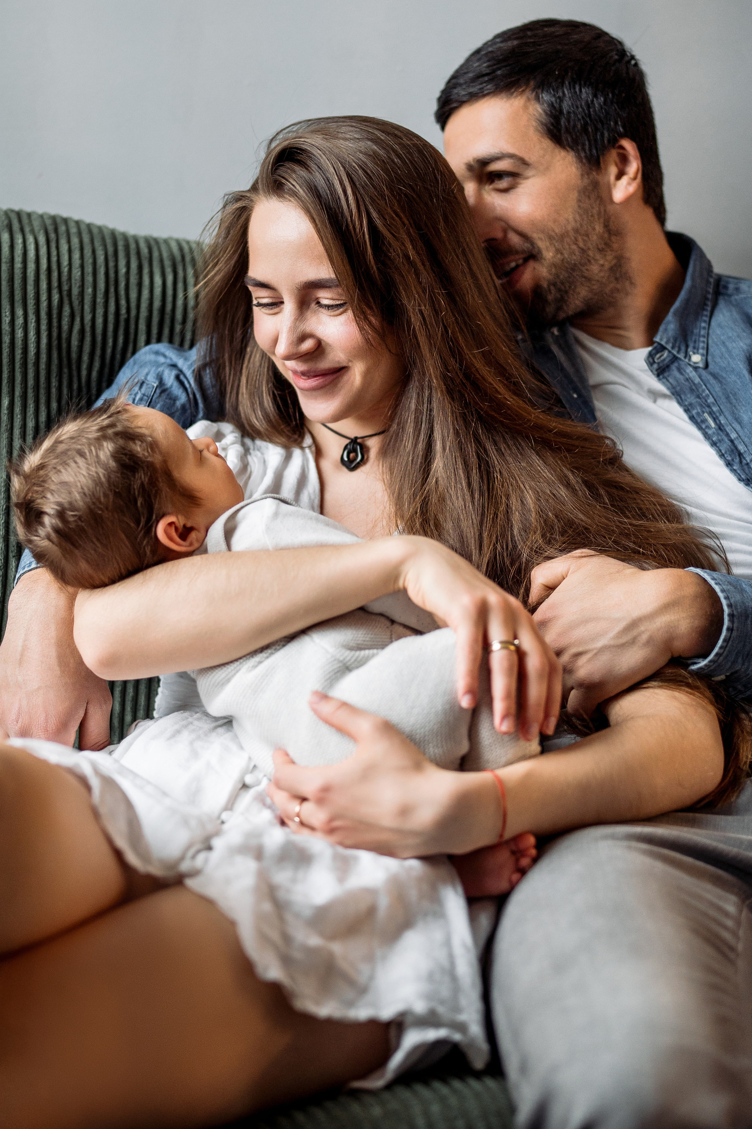Newborn & Pet Lifestyle Photography – Cute & Heartwarming. Alisa Tant — Family and newborn photographer Bucks County, Montgomery county, Philadelphia, NJ