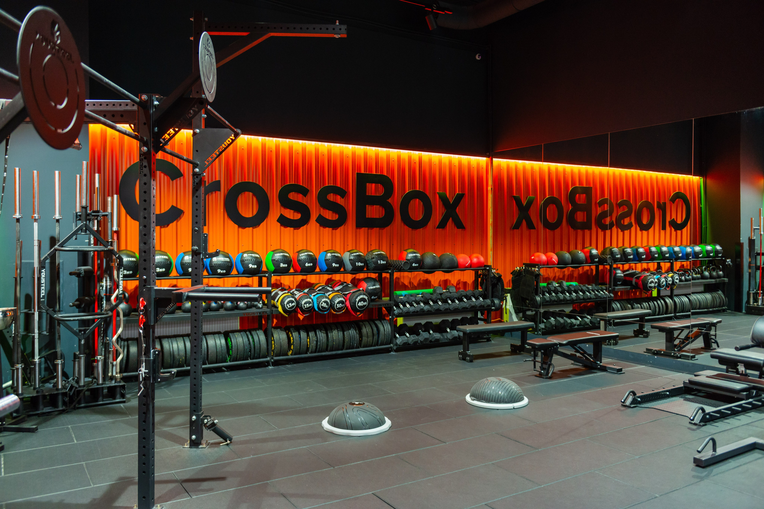 Фитнес-клуб DDX Fitness в ТЦ Июнь Мытищи. ФОТОГРАФ МЕКСИКА КИНТАНА-РОО