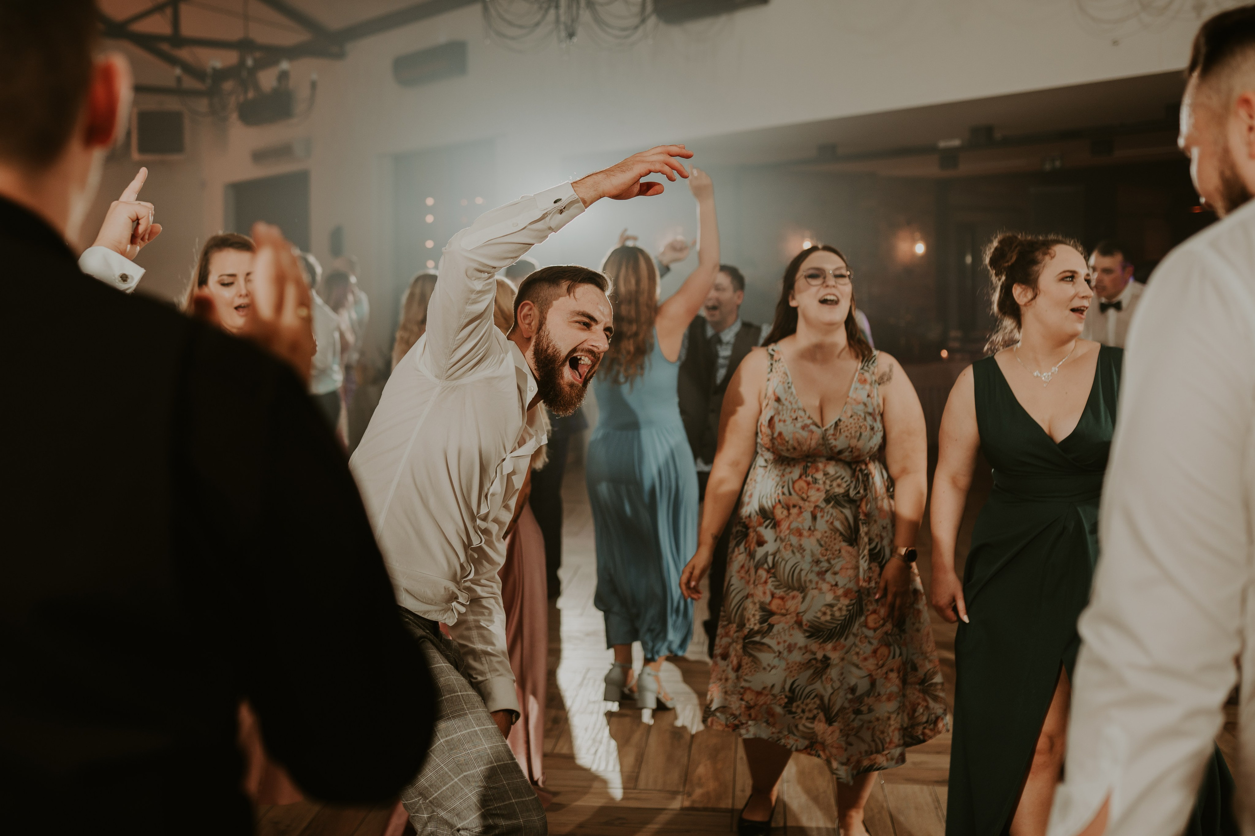 Trzy Drzewa: wspaniała uroczystość Wiktorii i Kamila. Karkowskafoto - fotografia miłości