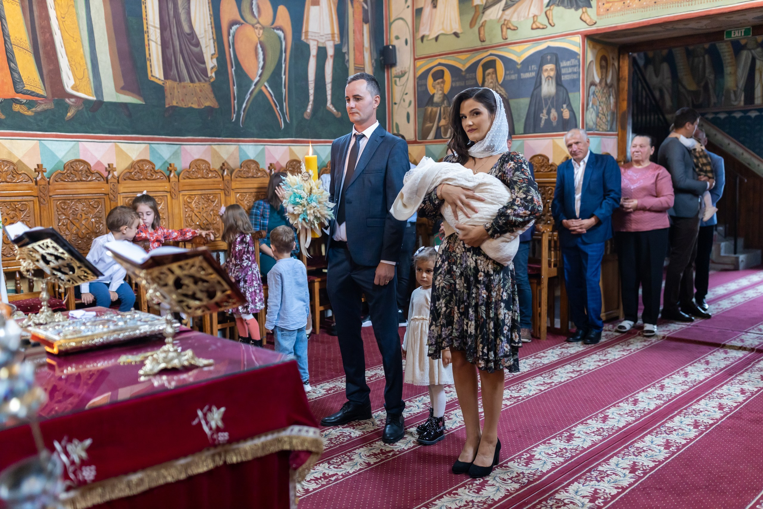 fotograf botez , fotografie botez Botoșani, fotograf Alin Chirilă, amintiri botez, fotografii botez, botez Miruna Parascheva, fotograf copii, fotografie botez în Botoșani-alt="botez , fotografie botez Alin Chirilă, amintiri botez, fotografii emoționante botez Botoșani"-- fotografii-botez-bebelus- amintiri-botez-micuț- moment-sfânt-crestinare- fotografie-emotionanta-botez- detalii-botez-bebelusi- parinti-fericiti-la-botez- fotograf-botez-profesionist- botez-in-biserica-ortodoxa- micuț-botezat-cu-emoție- zâmbete-și-lacrimi-la-botez- bebeluș-la-cristelniță- decor-botez-colorat- botez-cu-dragoste-și-credință- emotie-pura-la-botez- fotograf-botez-botosani- botez-iasi-suceava-fotograf- amintiri-nepretuite-botez-- Preotul ținându-l pe micuțul Mathias Gabriel la botez, în biserica Înălțarea Domnului, Copălău - Detalii de la botezul lui Mathias – lumânare, trusou și icoană - Familia lui Mathias Gabriel alături de micuț, în ziua botezului - Portret emoționant cu mama și bebelușul în brațe, în biserică,fotograf profesionist evenimente Botoșani, Iași, Suceava, Fălticeni, Bacău, Pașcani, Roman - AlinoFotoStudio by Alin Chirilă - servicii foto nuntă, botez, cununie, ședințe foto creative, albume personalizate, fotografii emoționante și calitative pentru cele mai importante momente din viață,fotograf nuntă Botoșani Alin Chirilă, ședință foto botez Iași - AlinoFotoStudio, servicii fotograf profesionist evenimente Suceava, fotograf cununie civilă Fălticeni - Alin Chirilă, album foto nuntă personalizat Bacău.“Bebeluș botezat în biserică, ținut în brațe de nași” • “Detaliu cu lumânarea de botez decorată cu flori albe” • “Părinți emoționați alături de copilul lor la ceremonia de botez” • “Masa festivă de botez cu decor tematic și tort personalizat” • “Momentul în care preotul toarnă apă sfințită pe fruntea bebelușului” “Bebeluș în rochie albă de botez, zâmbind în brațele mamei” • “Detaliu cu cruciulița de botez așezată pe o pernă de satin” • “Părinți și nași aprinzând lumânările în timpul ceremoniei de botez” • “Tort de botez decorat cu figurine tematice și numele copilului” • “Copil botezat dormind liniștit în pătuțul decorat festiv” • “Momentul în care preotul binecuvântează copilul în fața altarului” • “Invitați adunându-se în jurul mesei festive la petrecerea de botez” • “Bebeluș ținând în mână o jucărie personalizată primită la botez” • “Familie fericită pozând împreună după ceremonia de botez” • “Decor tematic cu baloane și flori la locația petrecerii de botez” fotograf Botoșani fotograf evenimente fotograf botez Alin Chirila fotograf alinofotostudio.fotograf botez Amelis Maria, fotografie botez Botoșani, fotograf Alin Chirilă, amintiri botez, fotografii botez, botez Amelis Maria, fotograf copii, fotografie botez în Botoșani,