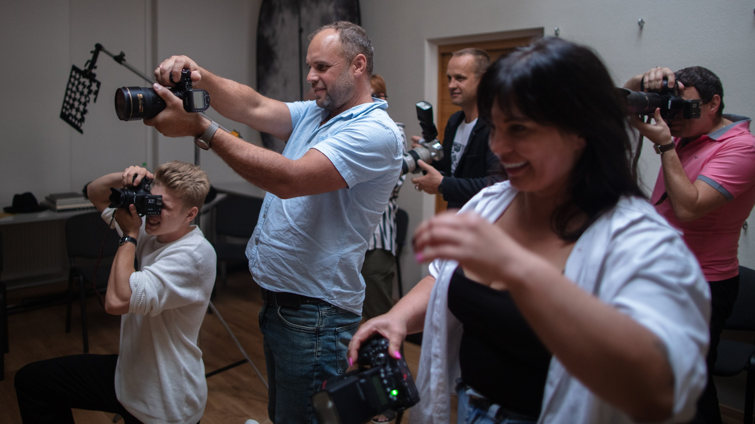 2. LĪMENIS. Fotokursi fotostudijā Rīgā. Profesionāls fotogrāfs Aivars Tipsis