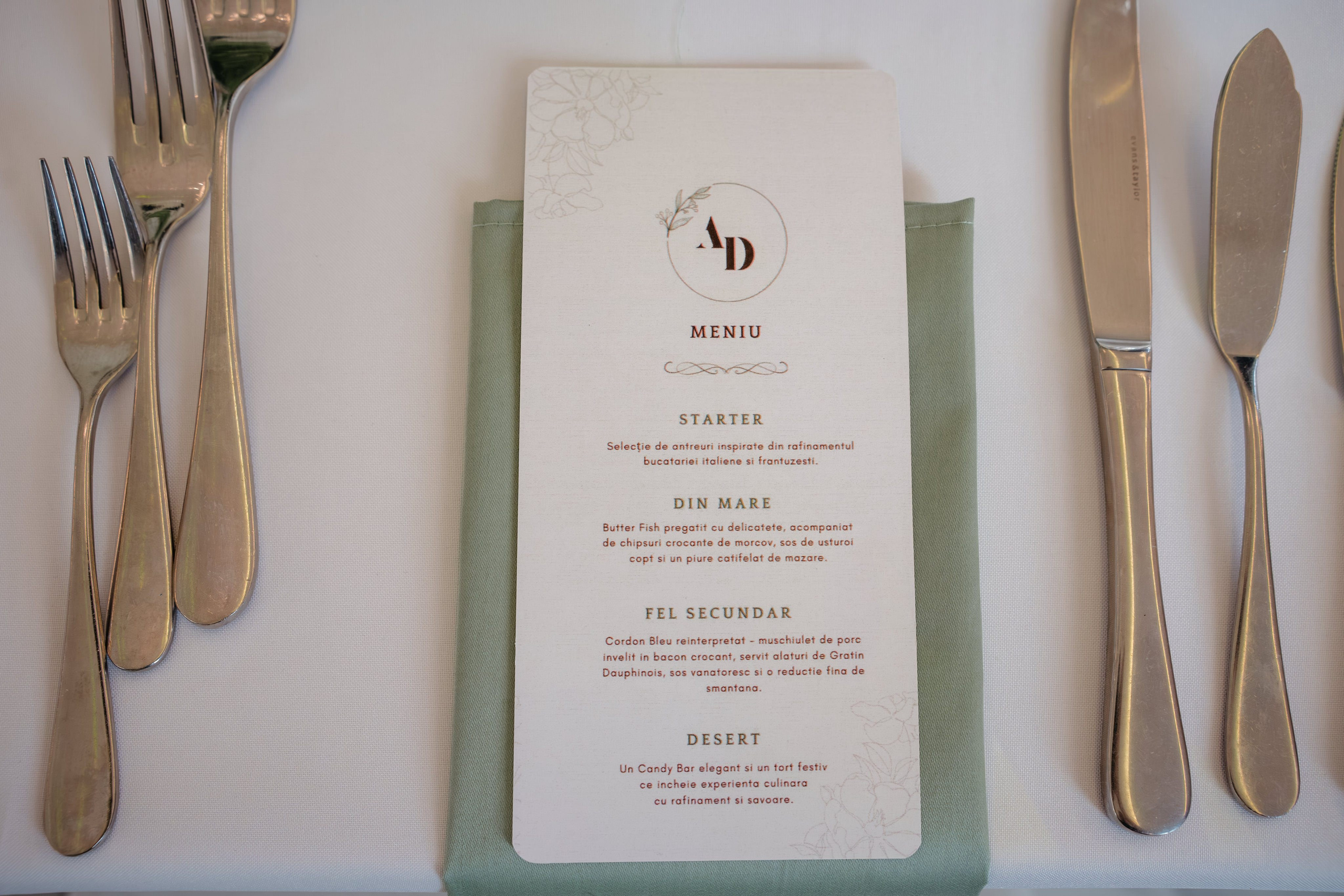 Povestea de nuntă a lui Anca și Dragoș în Bacău | Fotografie de Eveniment. Raw Studio. Fotograful tau de nunta!