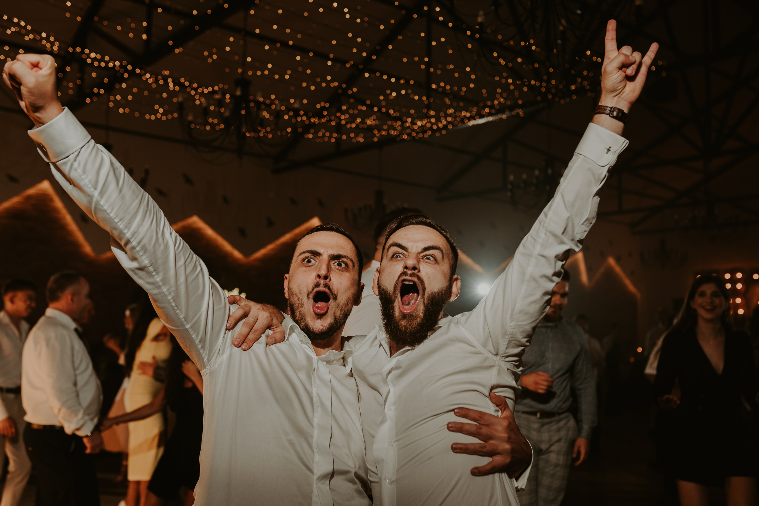 Trzy Drzewa: wspaniała uroczystość Wiktorii i Kamila. Karkowskafoto - fotografia miłości